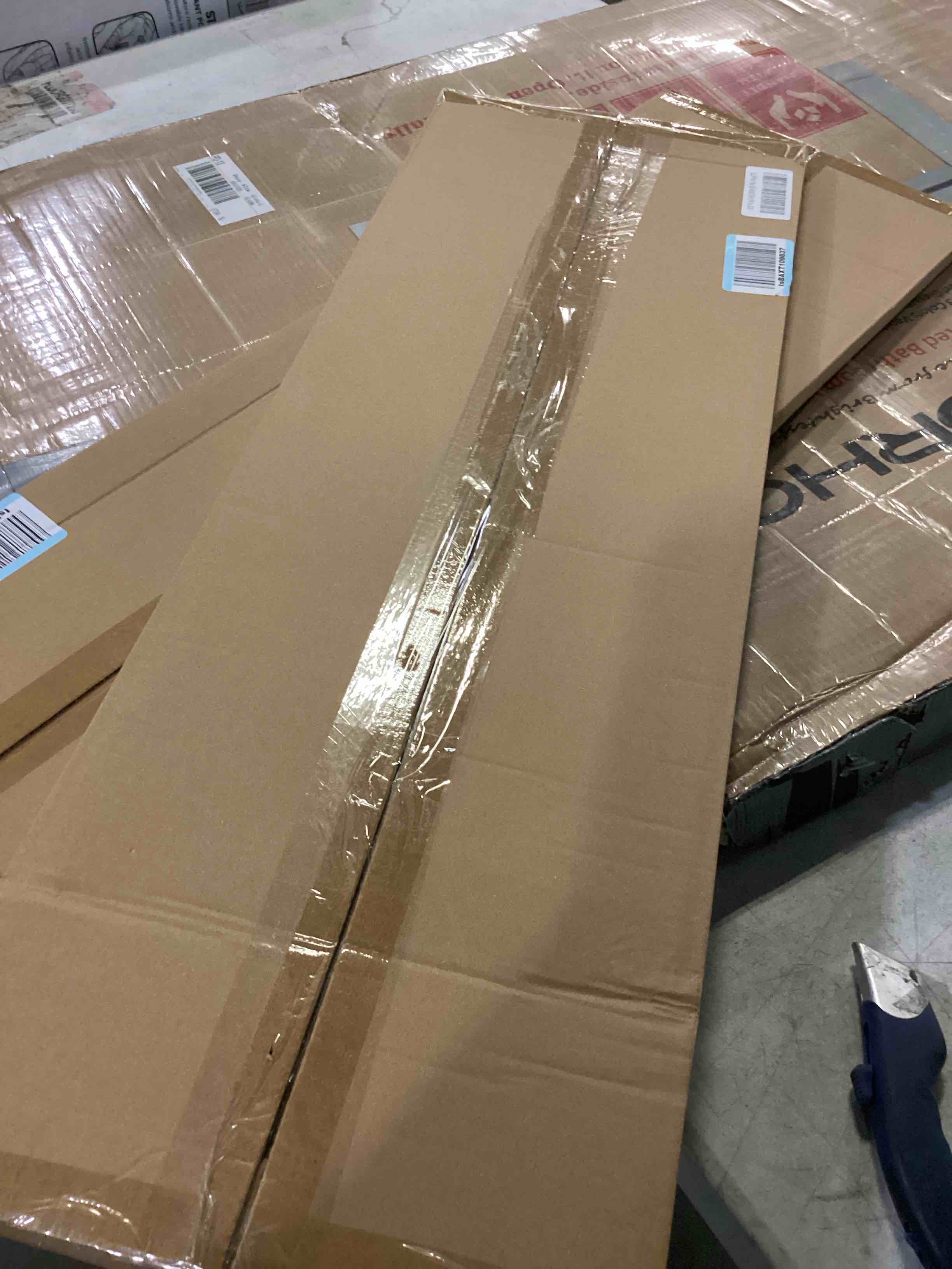 https://s3.amazonaws.com/lotting-images-prod/bidfta/GRN5749140_1722856551274.jpeg