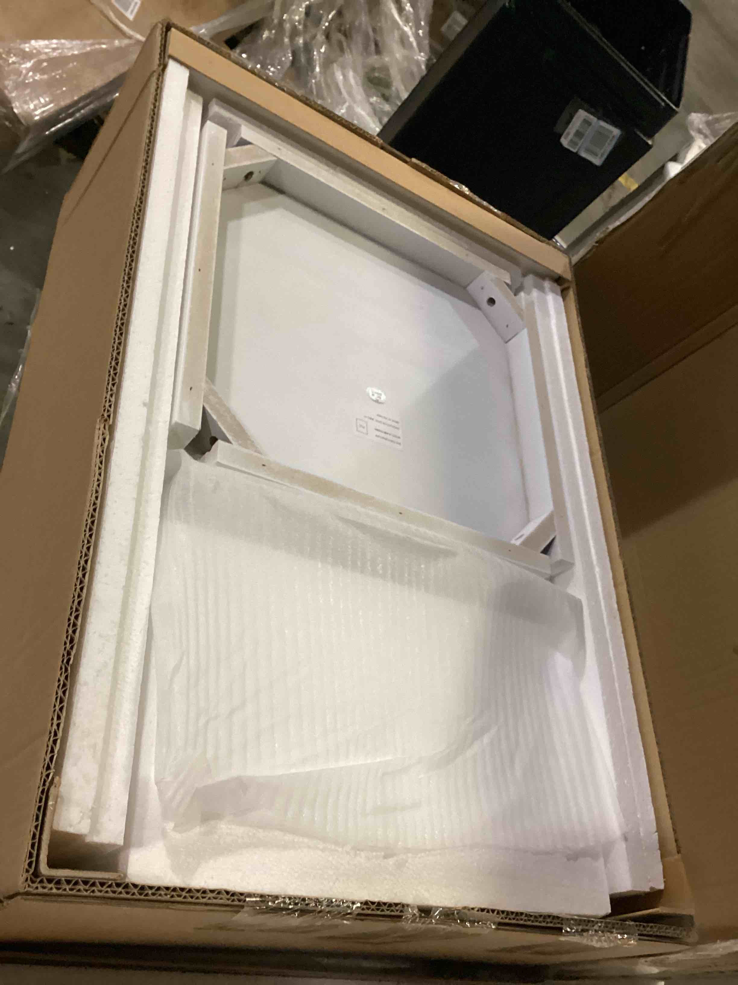 https://s3.amazonaws.com/lotting-images-prod/bidfta/GRN5749336_1723038182959.jpeg