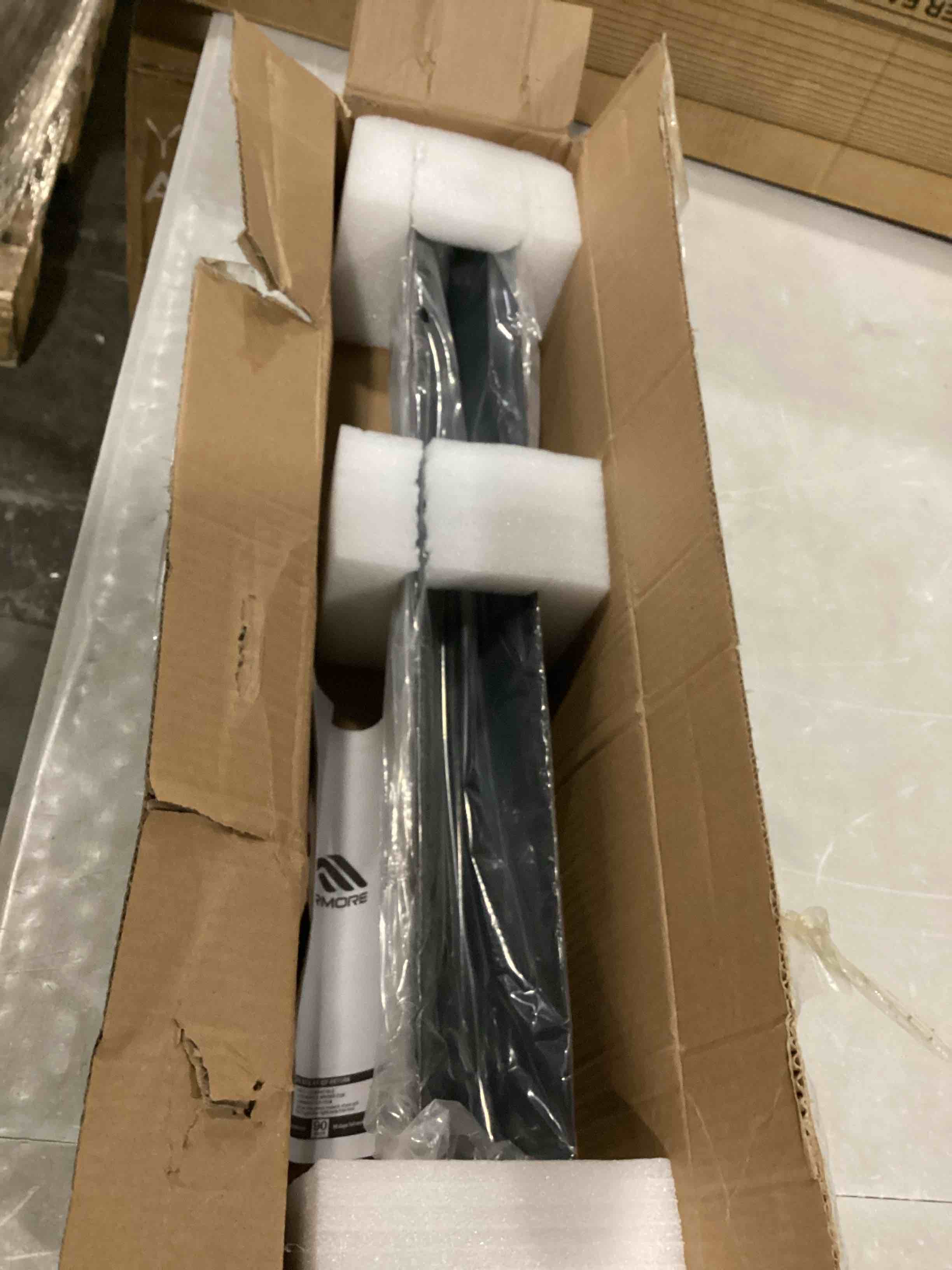 https://s3.amazonaws.com/lotting-images-prod/bidfta/GRN5751386_1726492910822.jpeg
