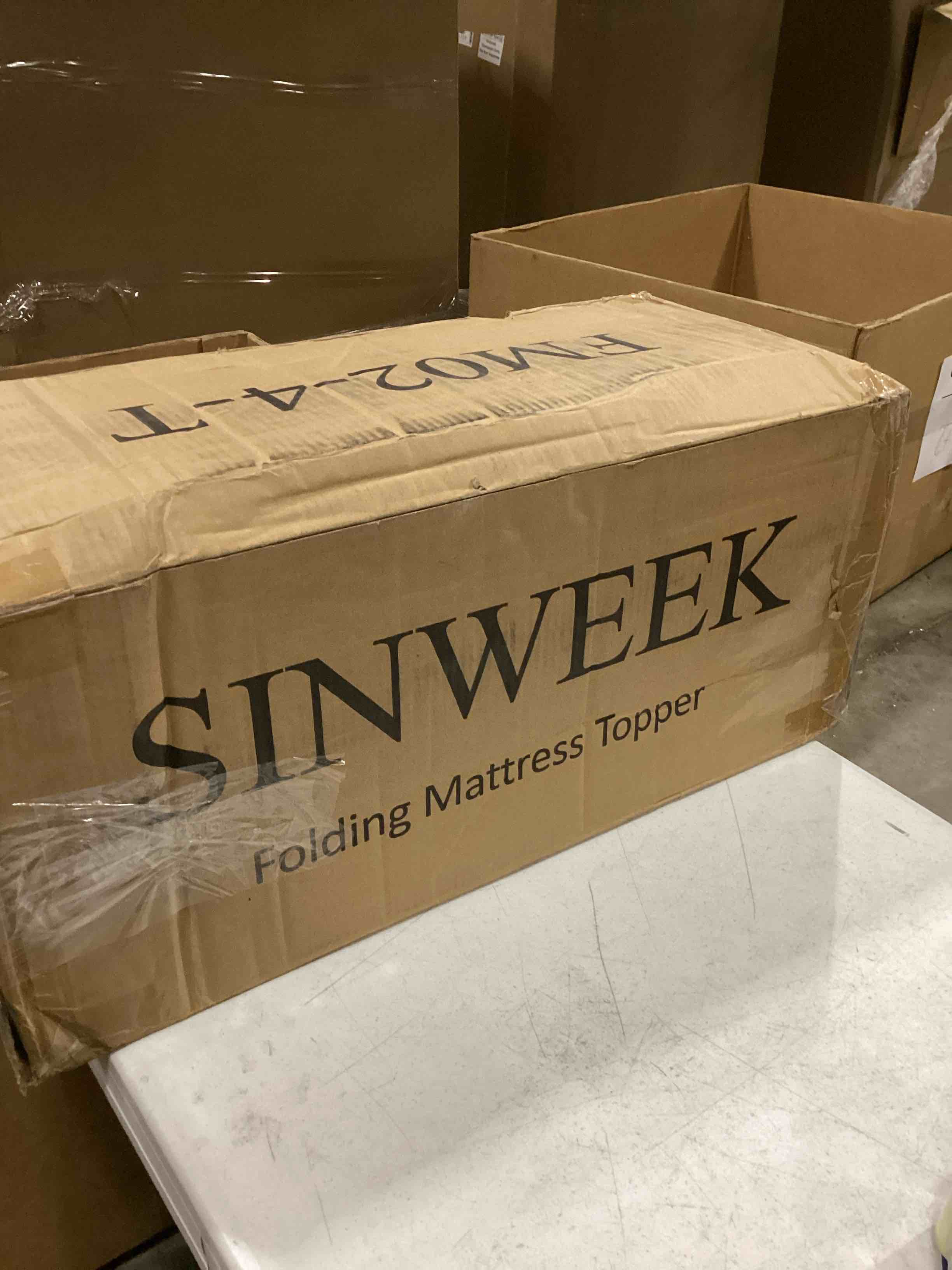 https://s3.amazonaws.com/lotting-images-prod/bidfta/GRN5751400_1726497458868.jpeg