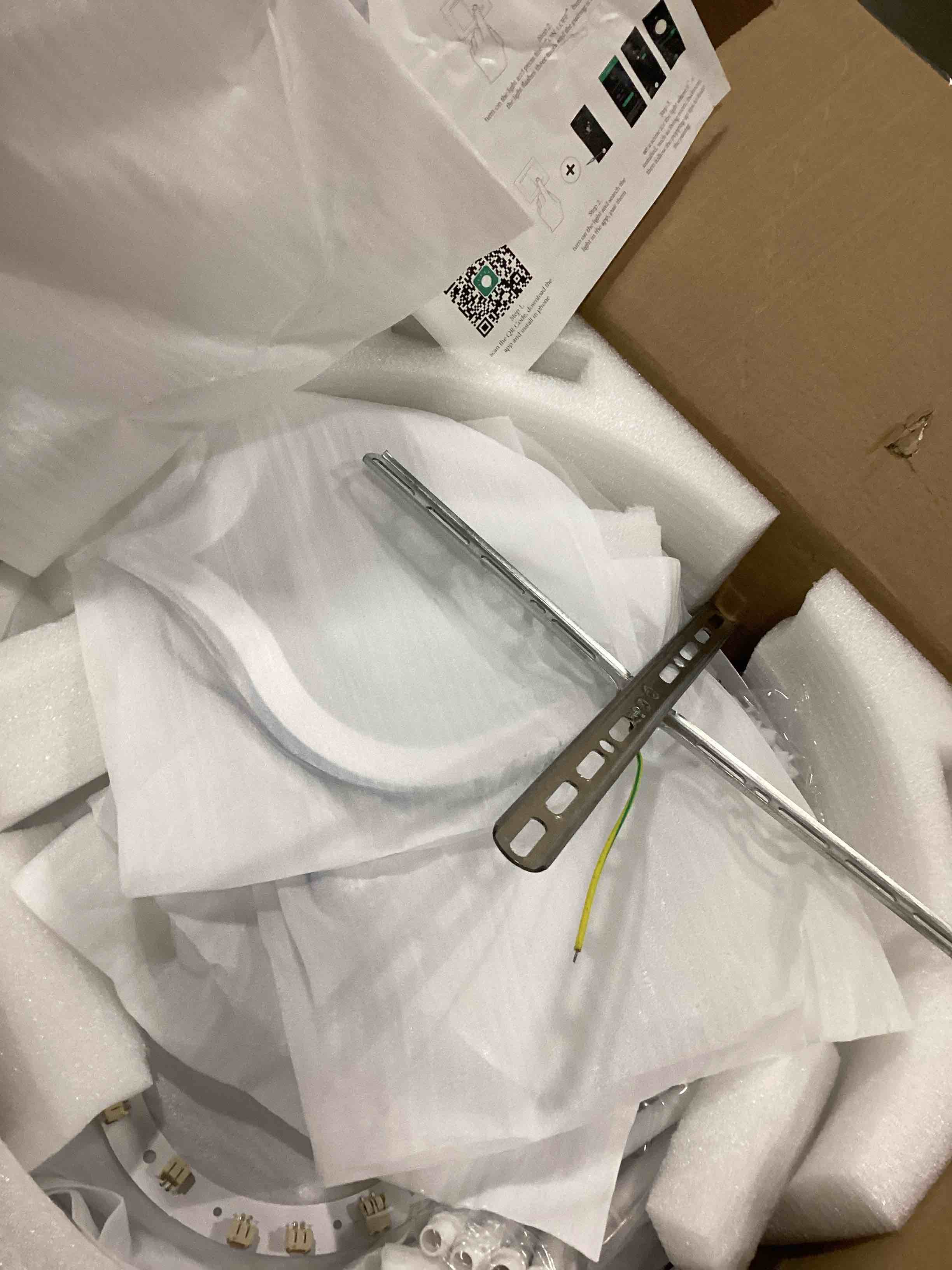 https://s3.amazonaws.com/lotting-images-prod/bidfta/GRN5751418_1726500906218.jpeg