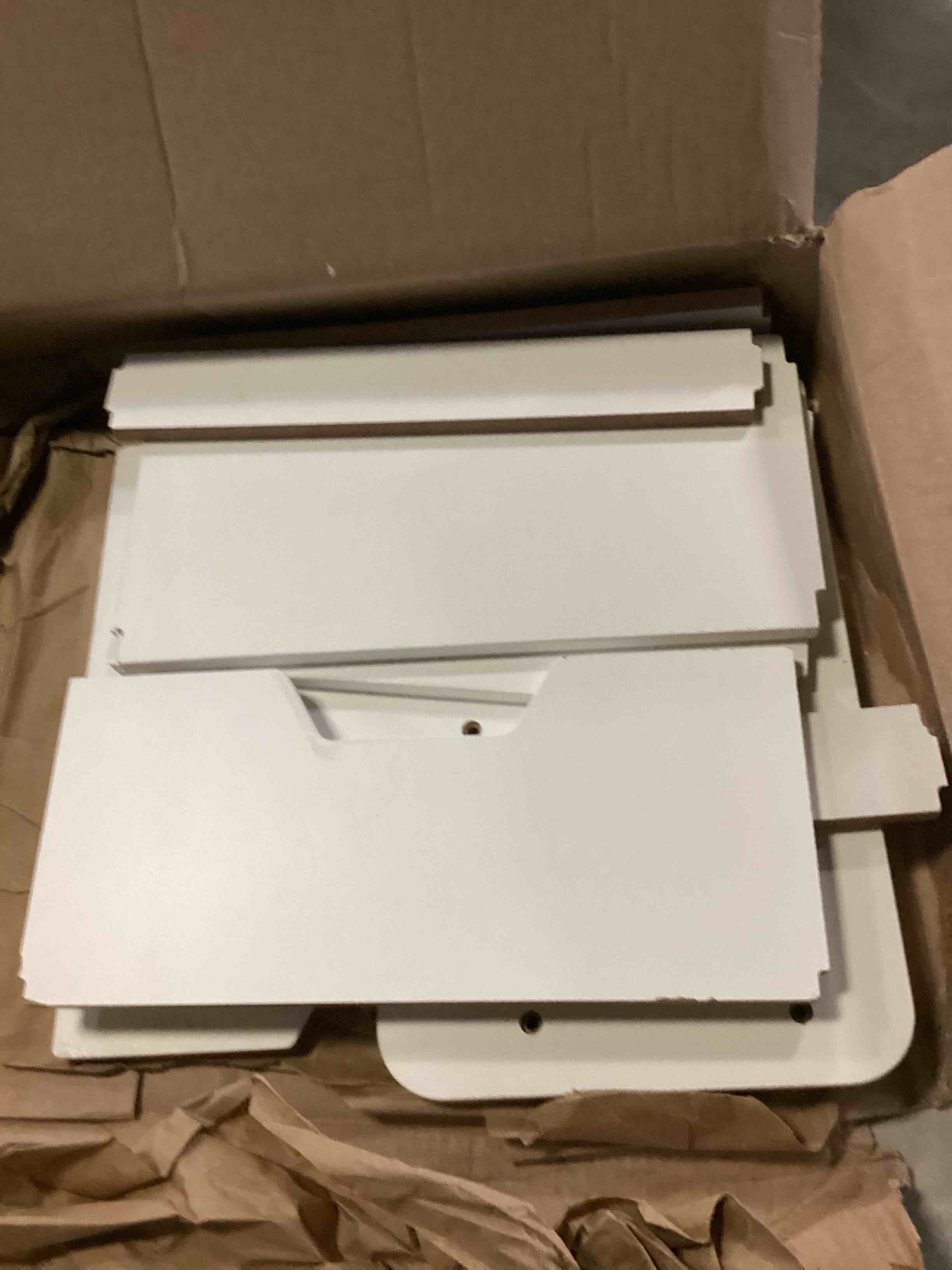 https://s3.amazonaws.com/lotting-images-prod/bidfta/GRN5753096_1724437208181.jpeg