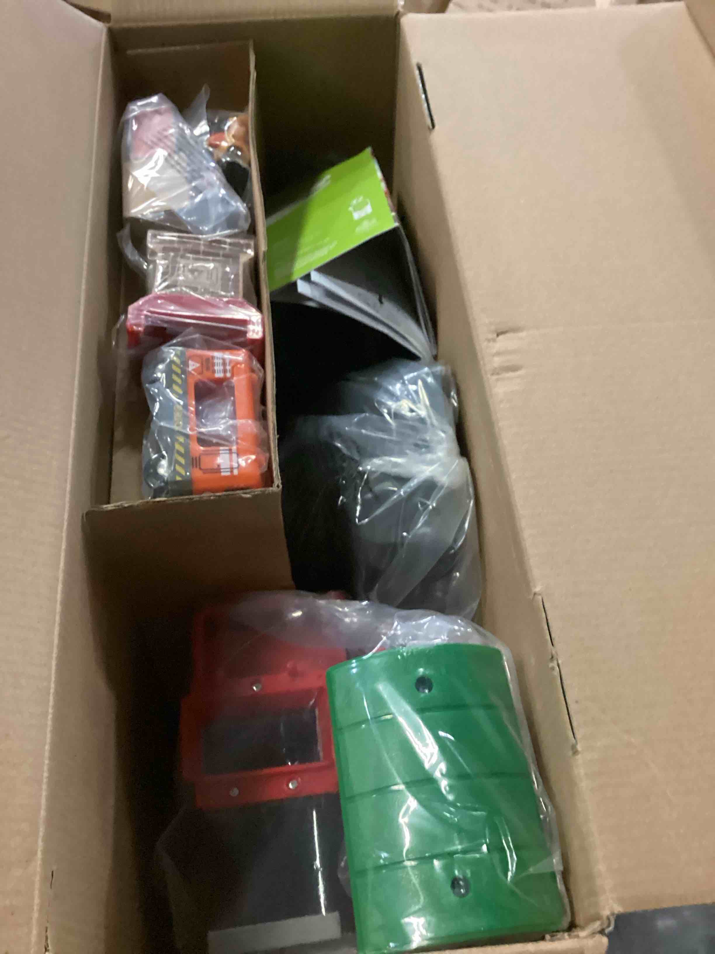 https://s3.amazonaws.com/lotting-images-prod/bidfta/GRN5753400_1724777717953.jpeg