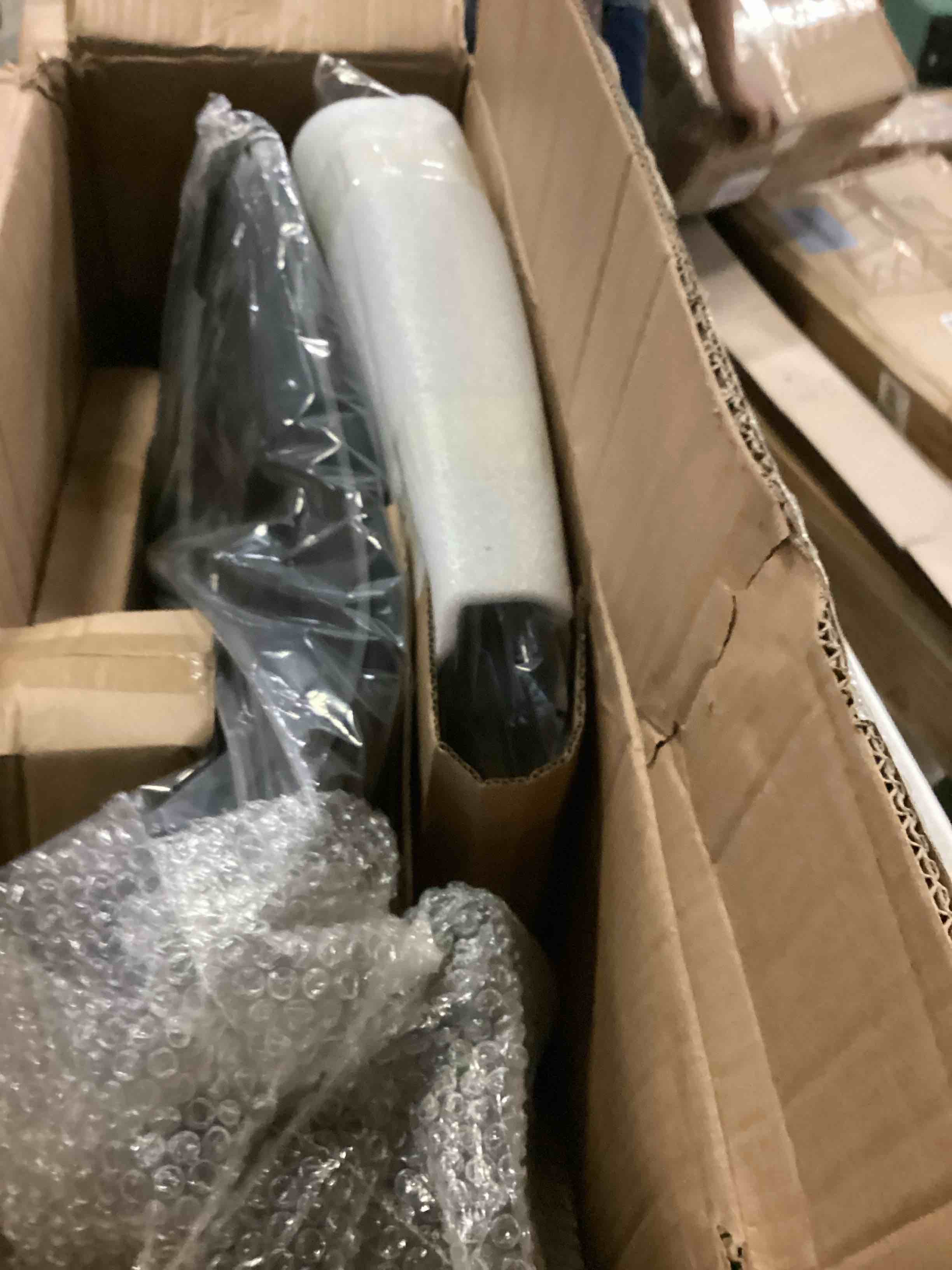 https://s3.amazonaws.com/lotting-images-prod/bidfta/GRN5753401_1724777862812.jpeg