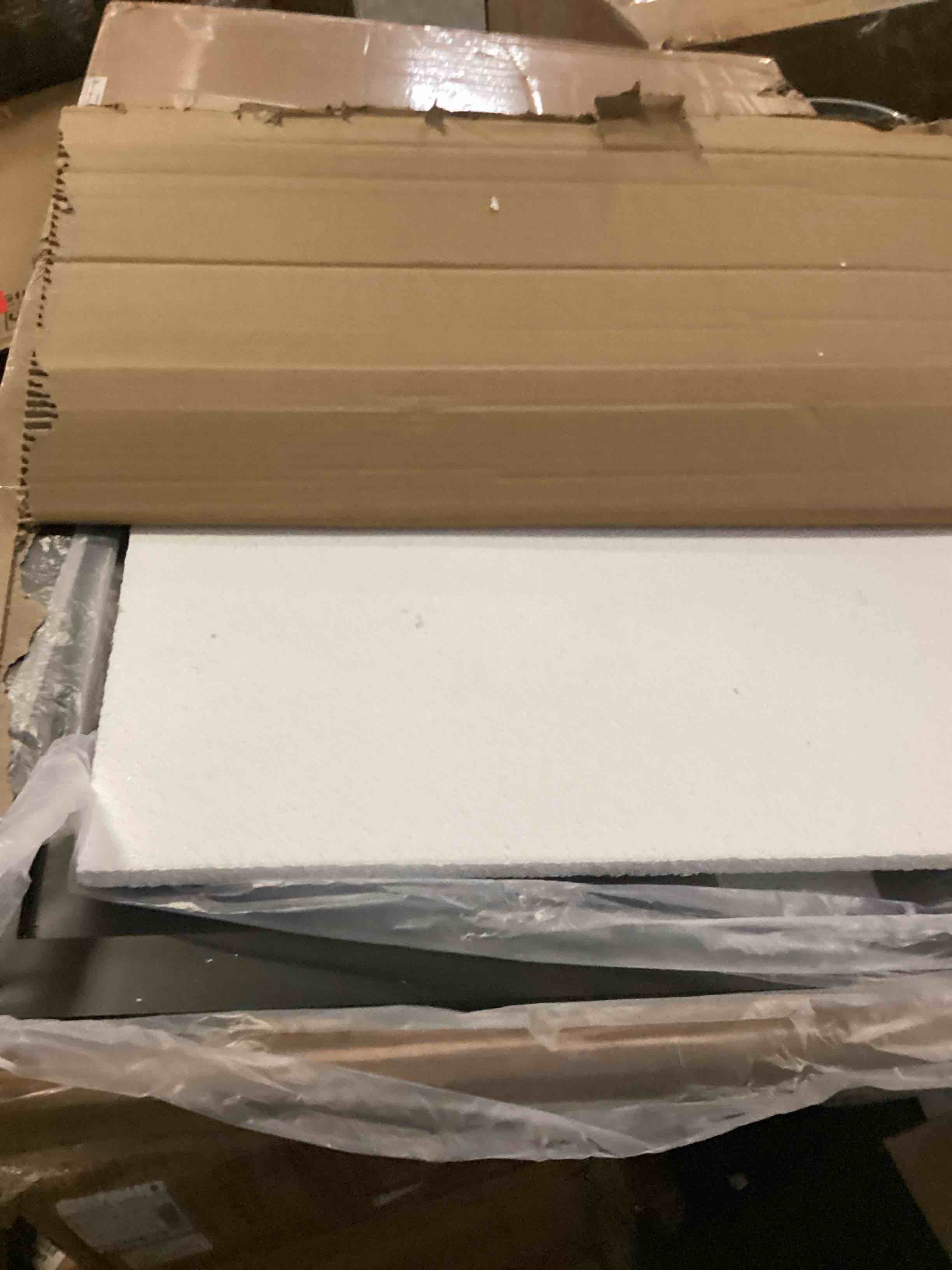 https://s3.amazonaws.com/lotting-images-prod/bidfta/GRN5753456_1724843525675.jpeg