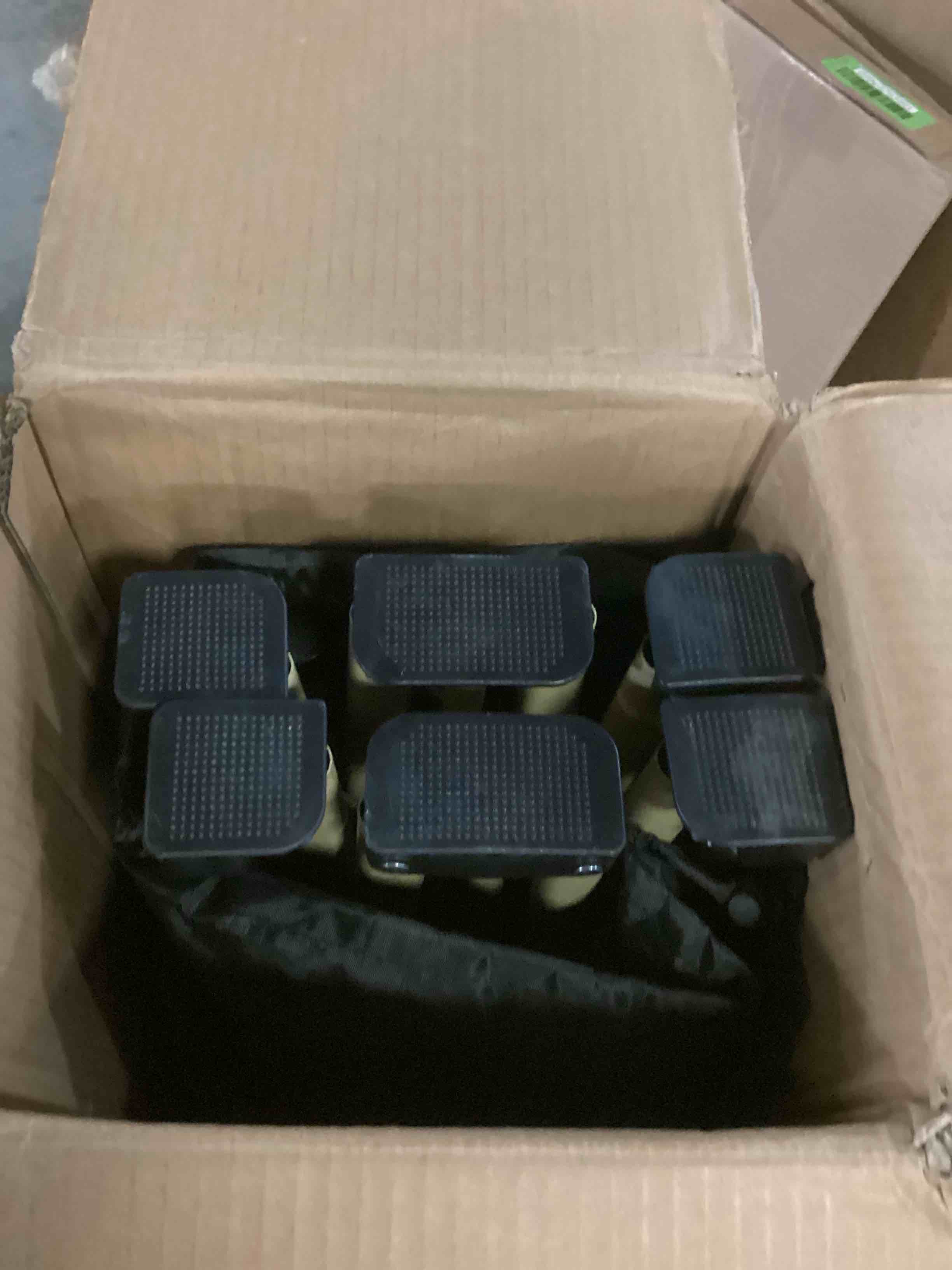 https://s3.amazonaws.com/lotting-images-prod/bidfta/GRN5753995_1725449493679.jpeg