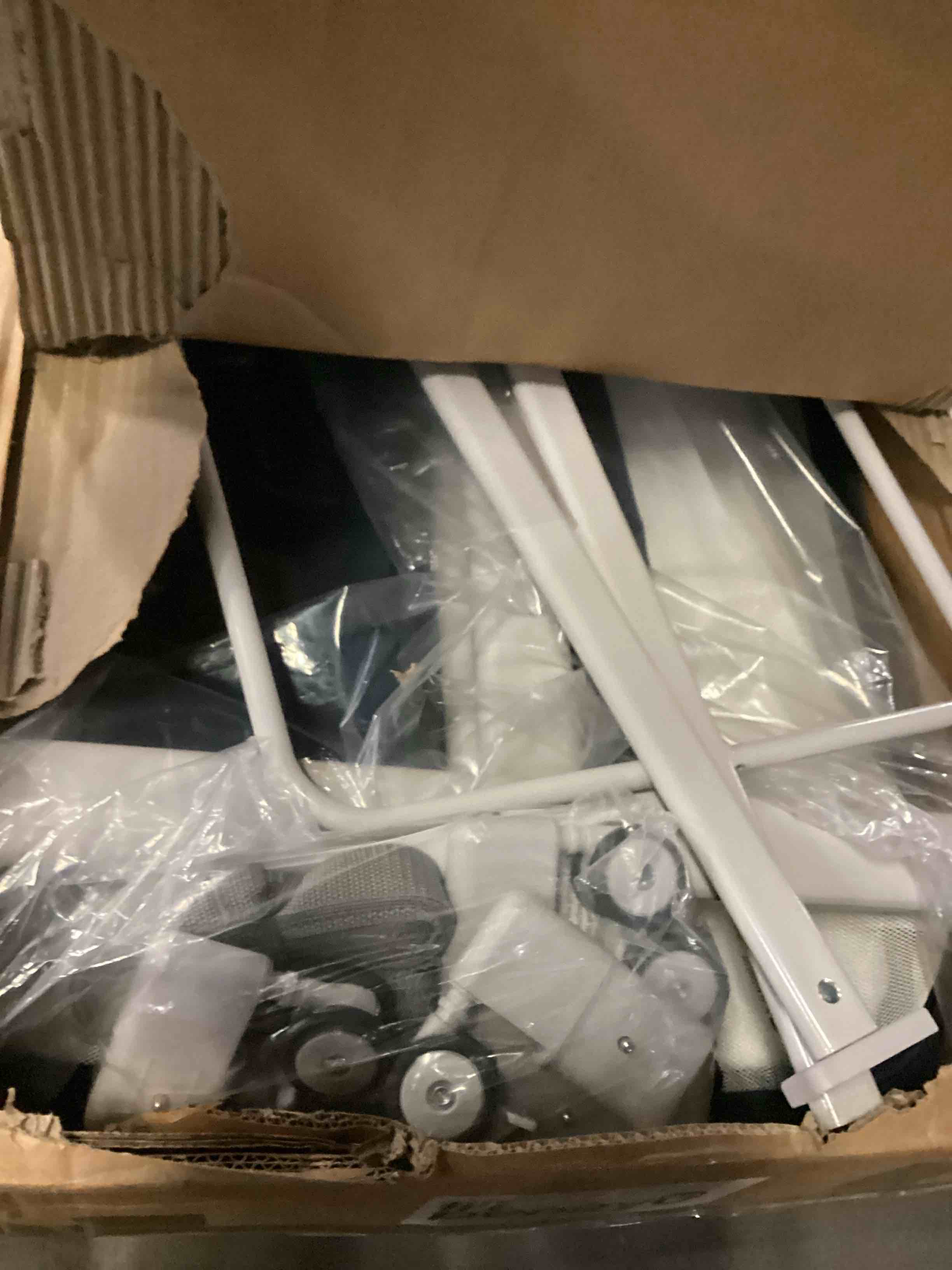 https://s3.amazonaws.com/lotting-images-prod/bidfta/GRN5754258_1725562985605.jpeg
