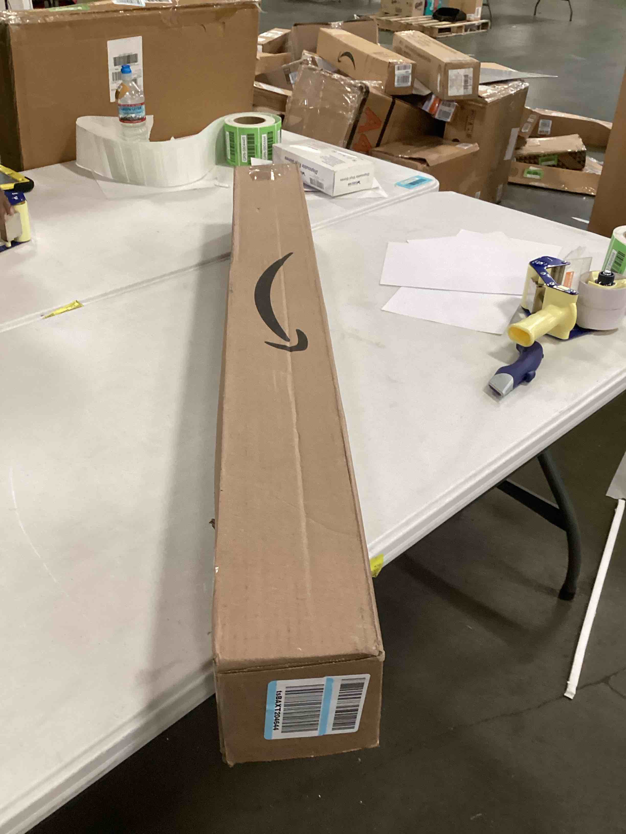 https://s3.amazonaws.com/lotting-images-prod/bidfta/GRN5756698_1715365125364.jpeg