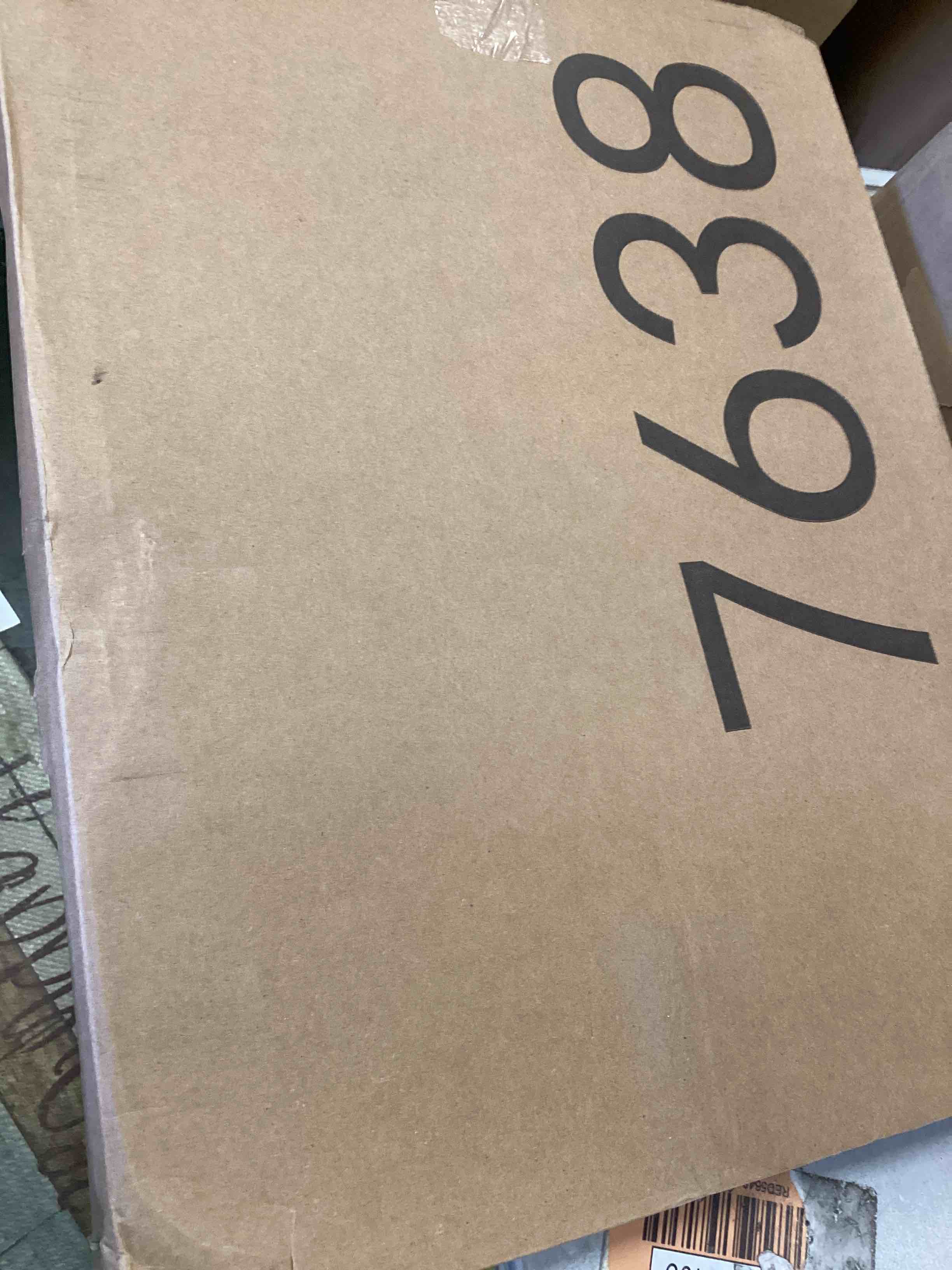 https://s3.amazonaws.com/lotting-images-prod/bidfta/GRN5758950_1714395315449.jpeg