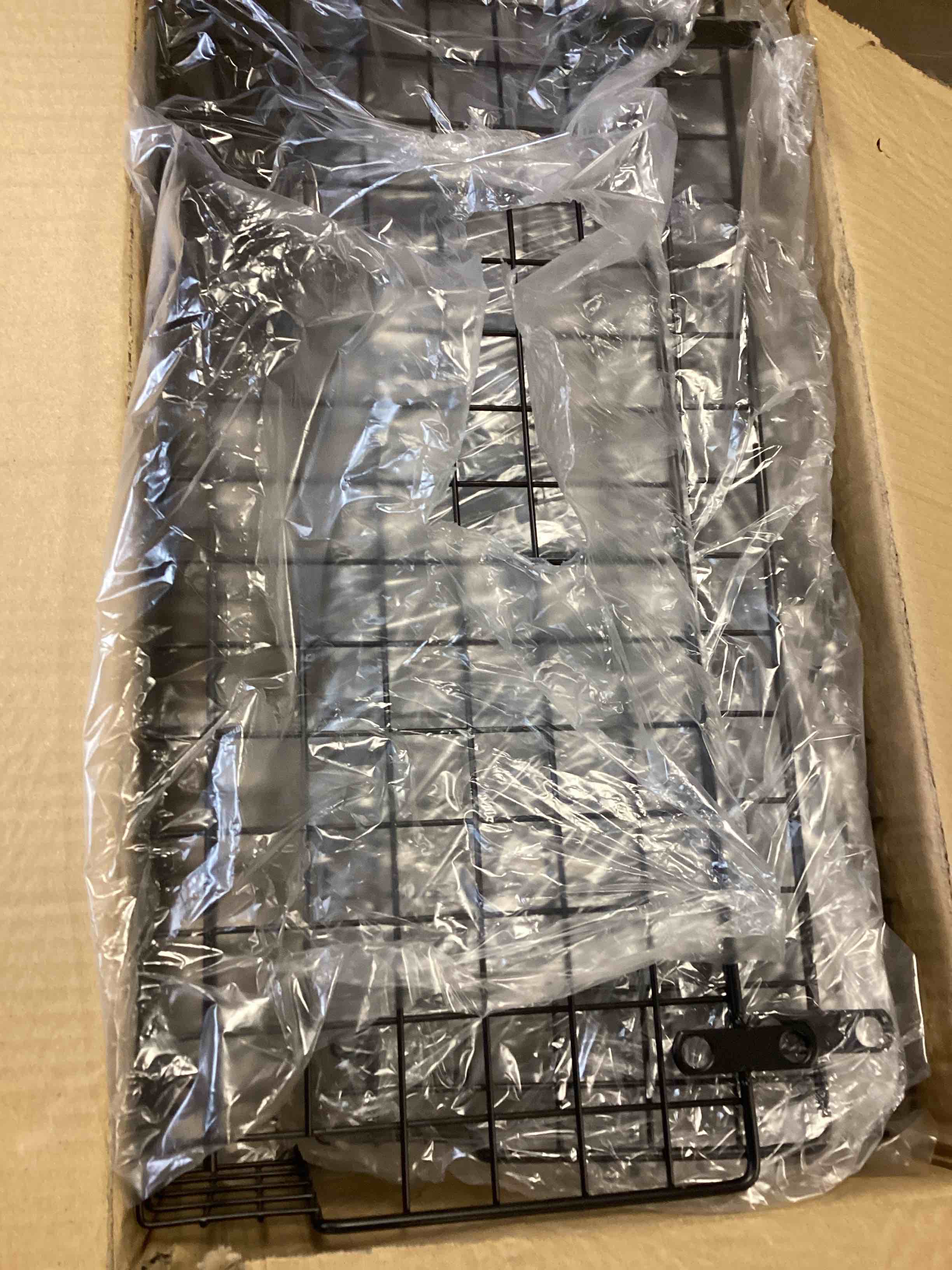https://s3.amazonaws.com/lotting-images-prod/bidfta/GRN5759500_1714568965404.jpeg