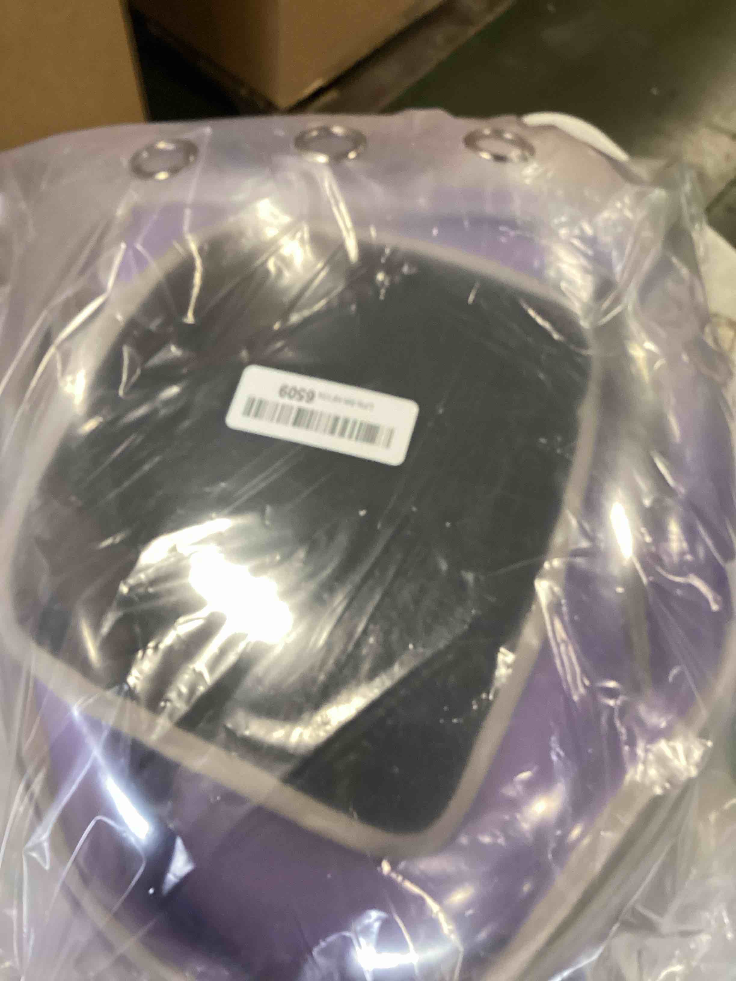 https://s3.amazonaws.com/lotting-images-prod/bidfta/GRN5760265_1715010217554.jpeg