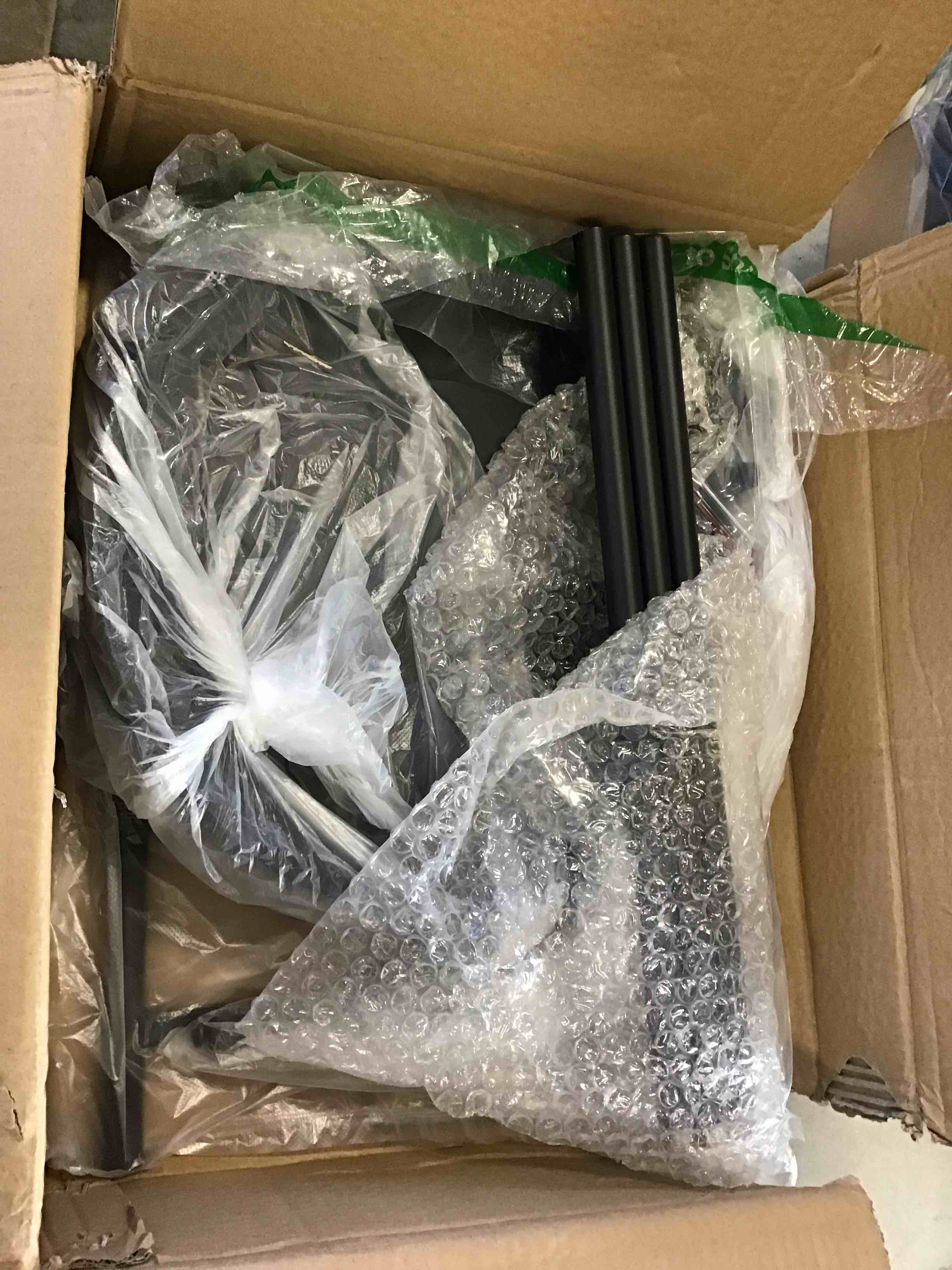 https://s3.amazonaws.com/lotting-images-prod/bidfta/GRN5760948_1715861624823.jpeg