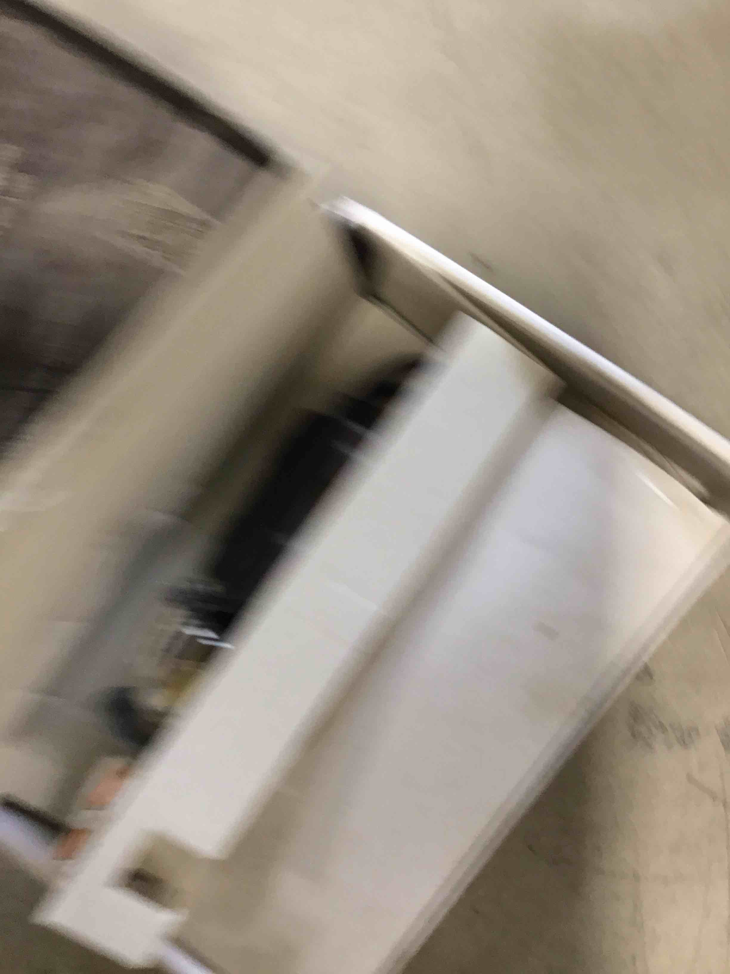 https://s3.amazonaws.com/lotting-images-prod/bidfta/GRN5761131_1719422149489.jpeg