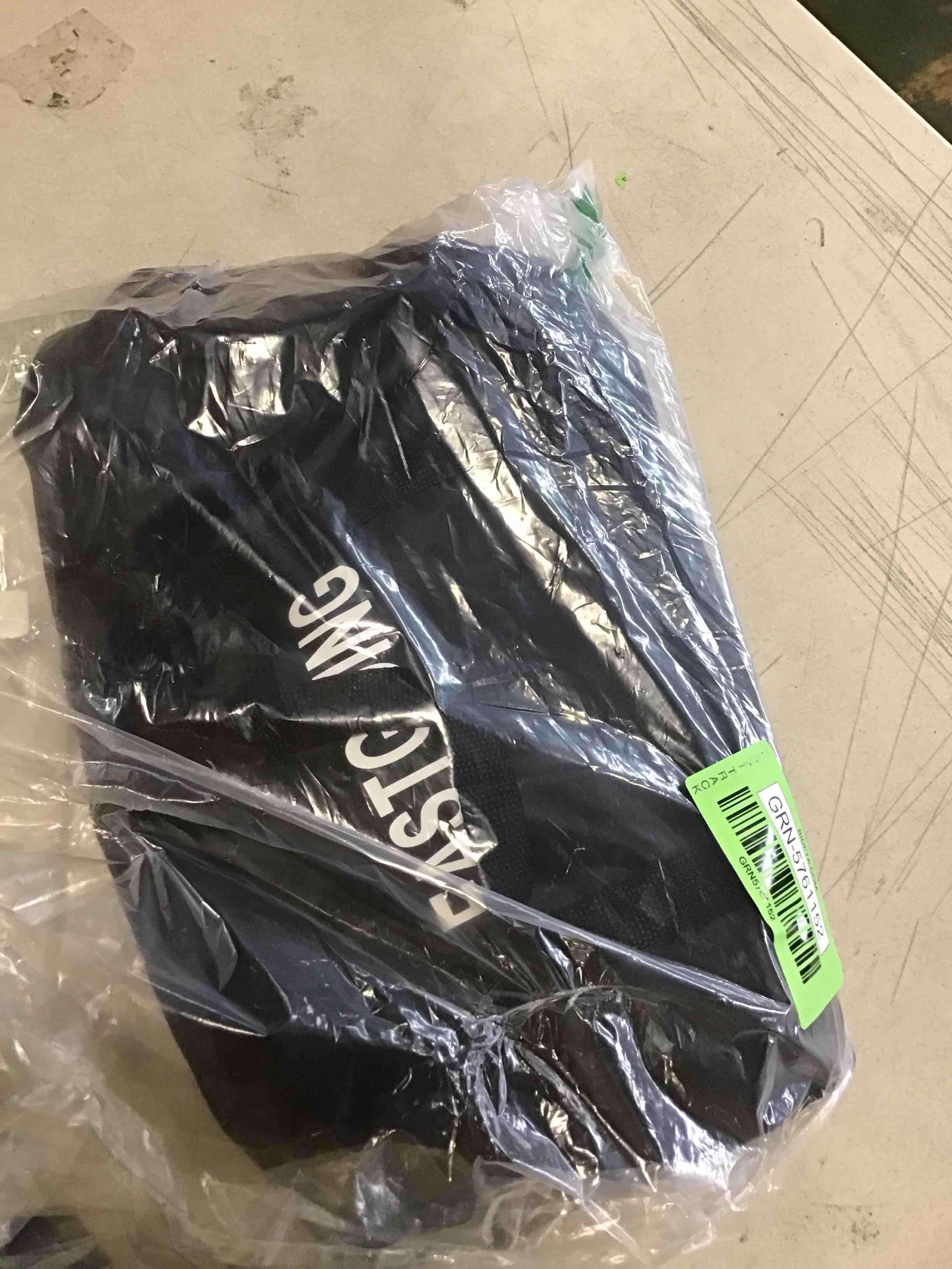 https://s3.amazonaws.com/lotting-images-prod/bidfta/GRN5761152_1719423826775.jpeg
