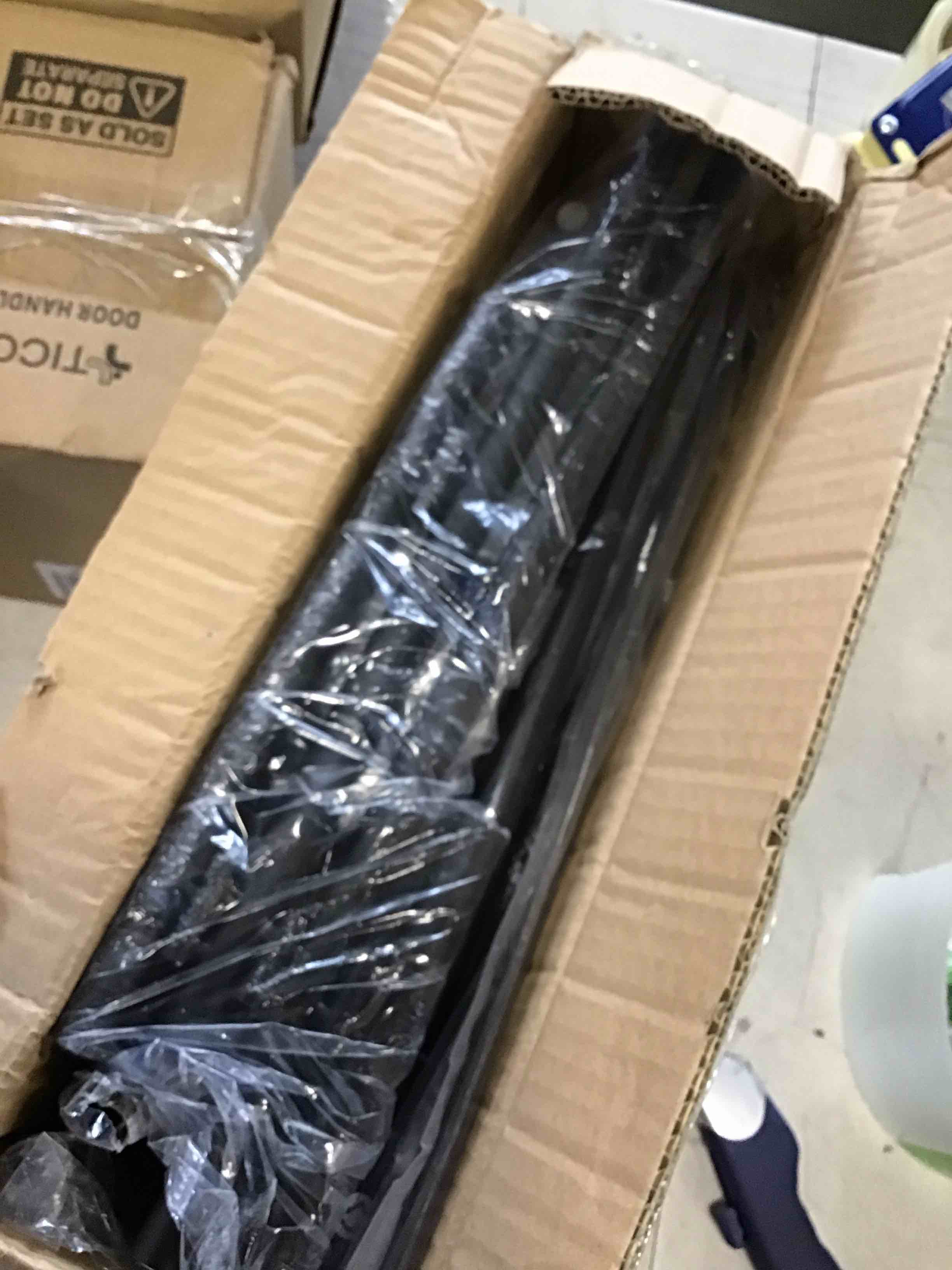 https://s3.amazonaws.com/lotting-images-prod/bidfta/GRN5761250_1719432328211.jpeg