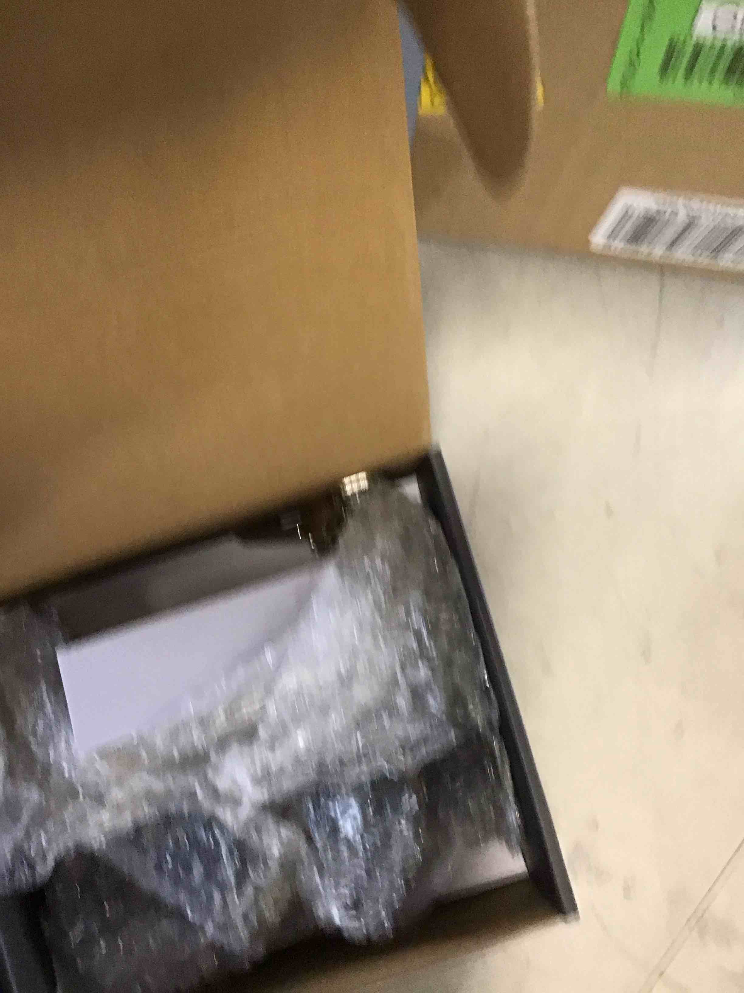 https://s3.amazonaws.com/lotting-images-prod/bidfta/GRN5761252_1719432494057.jpeg