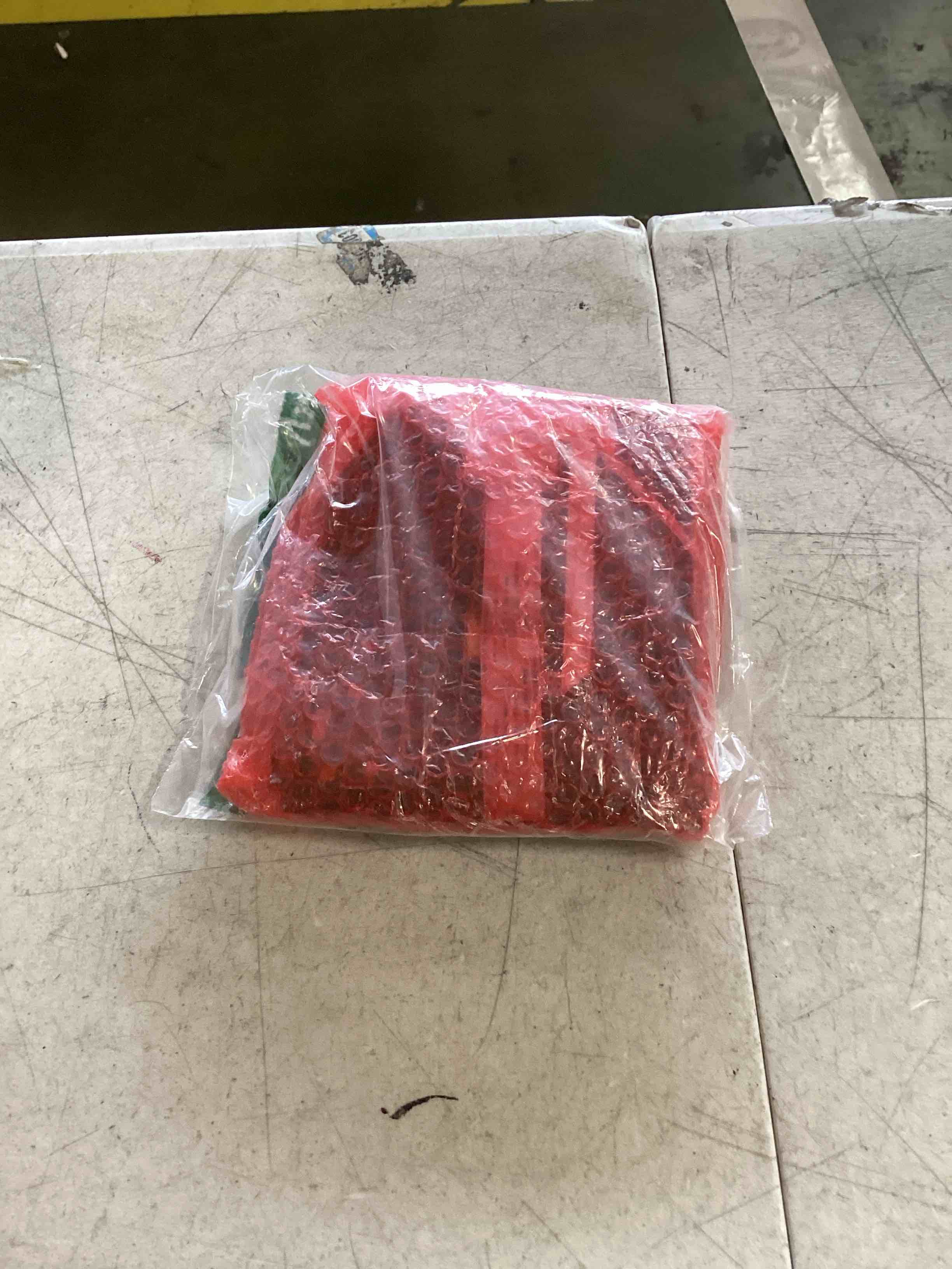 https://s3.amazonaws.com/lotting-images-prod/bidfta/GRN5761736_1720449144769.jpeg