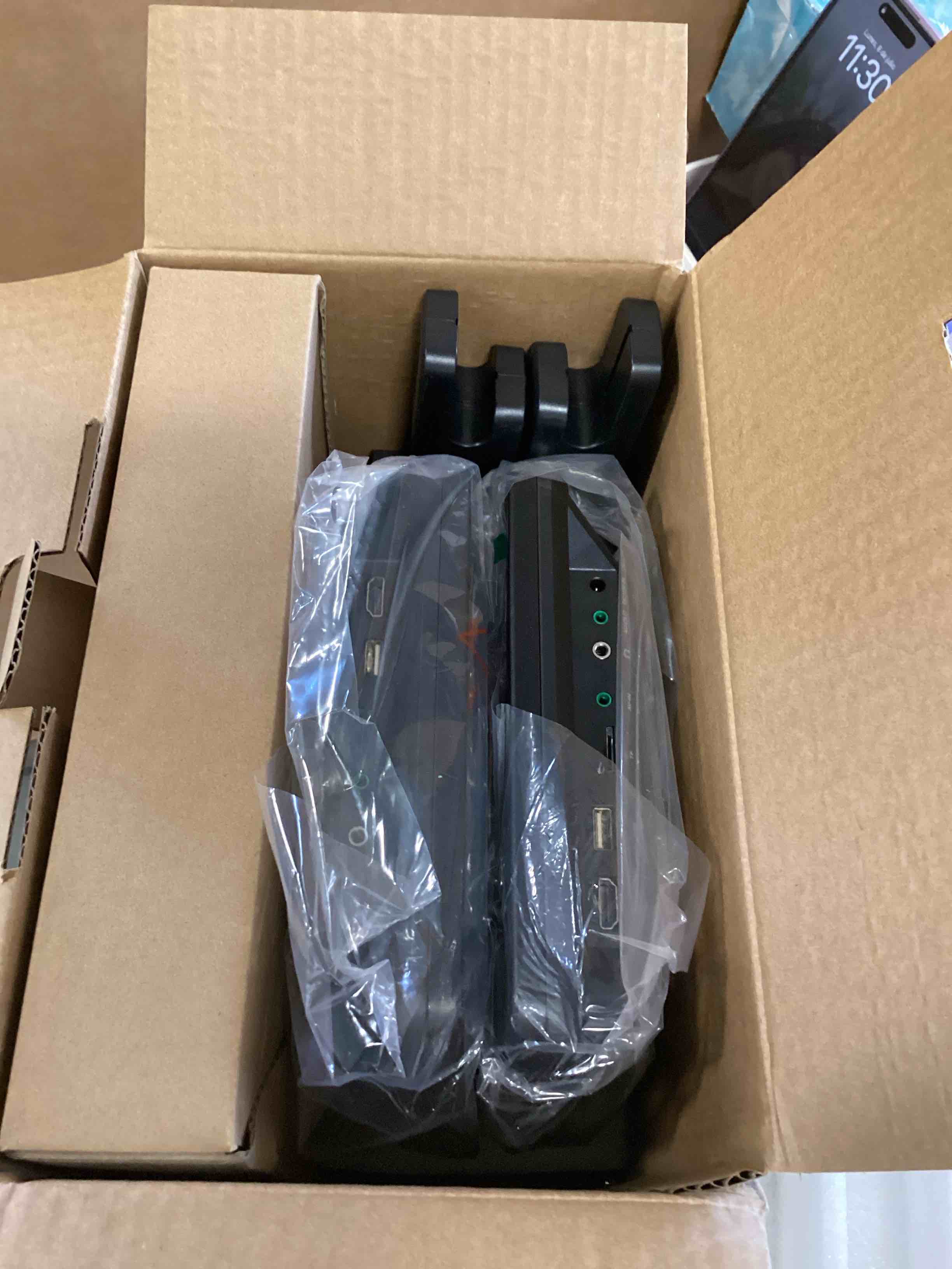 https://s3.amazonaws.com/lotting-images-prod/bidfta/GRN5761766_1720452604211.jpeg