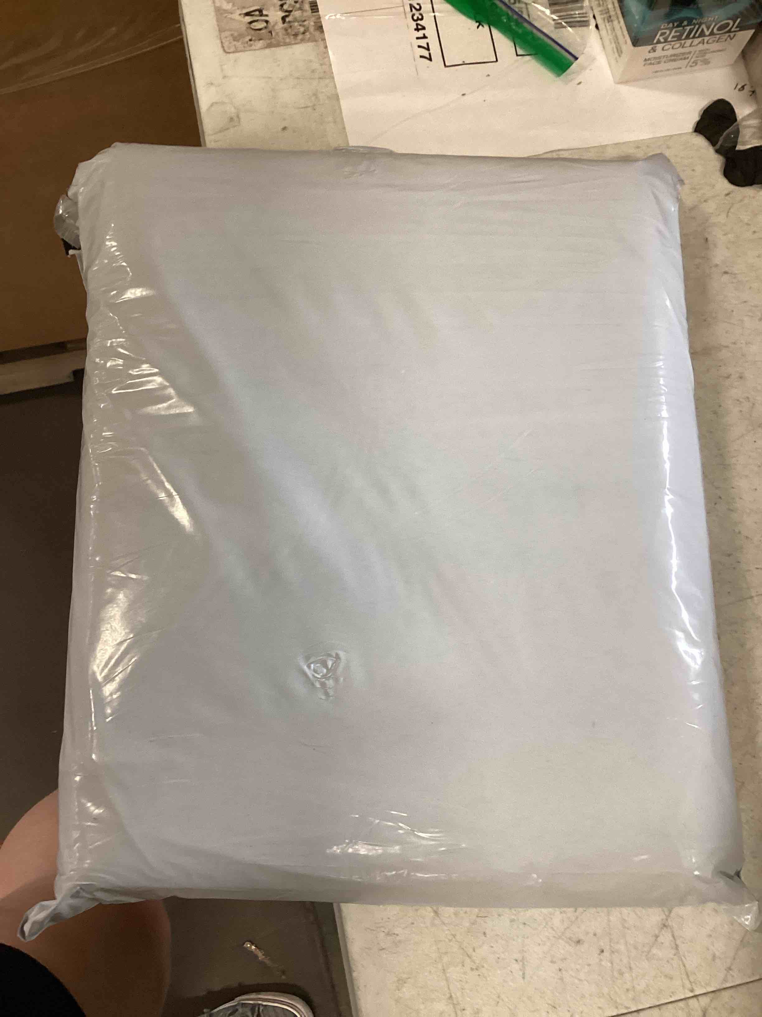 https://s3.amazonaws.com/lotting-images-prod/bidfta/GRN5761830_1720464146342.jpeg