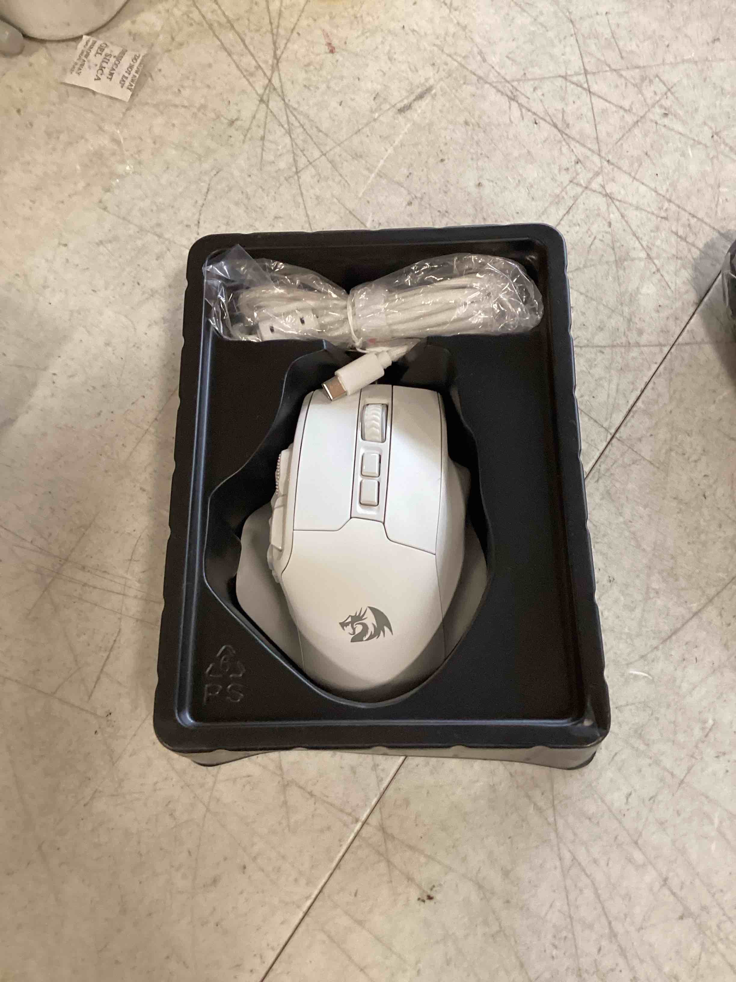 https://s3.amazonaws.com/lotting-images-prod/bidfta/GRN5761837_1720465813628.jpeg