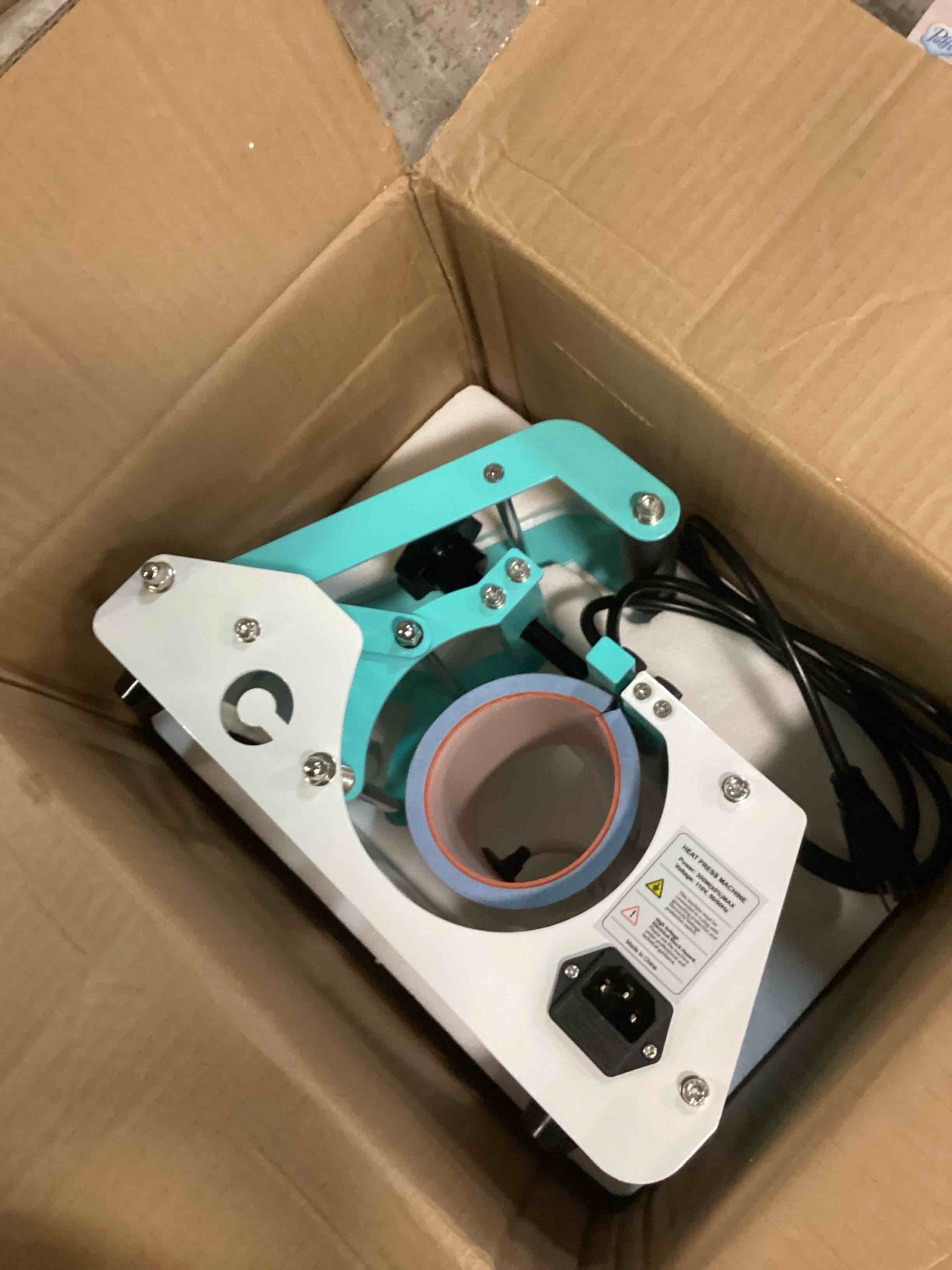 https://s3.amazonaws.com/lotting-images-prod/bidfta/GRN5762320_1714748301591.jpeg
