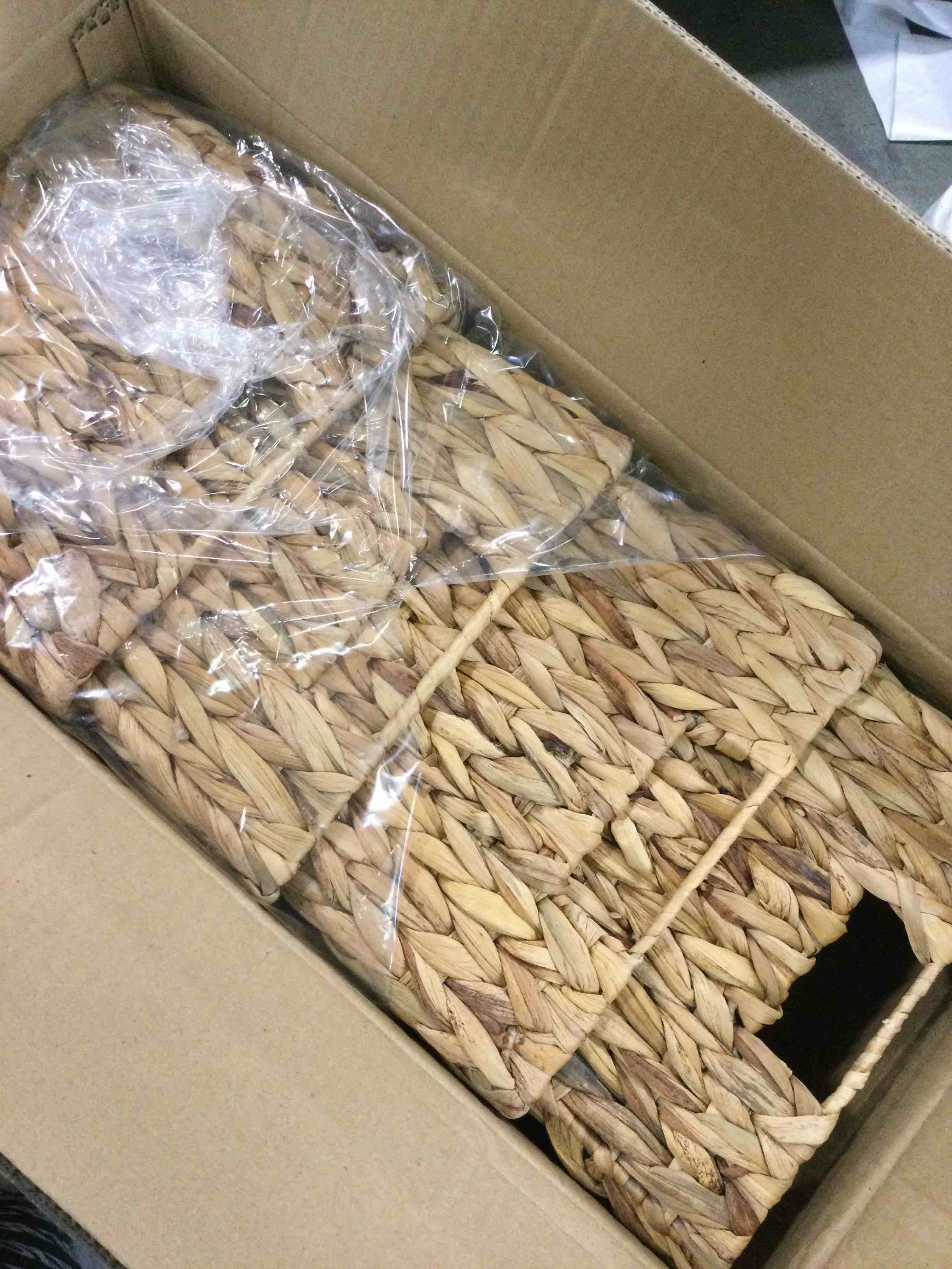 https://s3.amazonaws.com/lotting-images-prod/bidfta/GRN5762501_1715005695412.jpeg