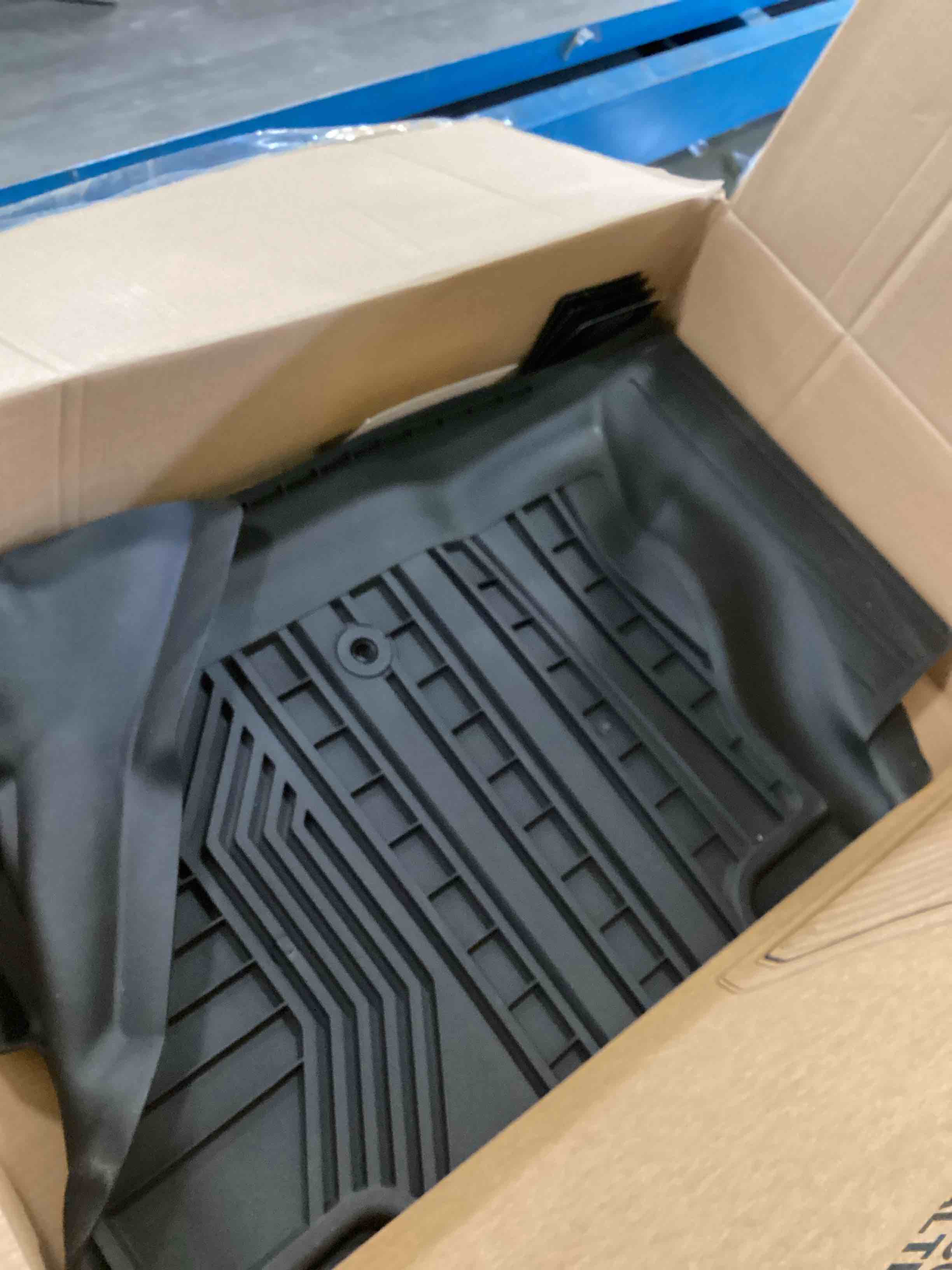 https://s3.amazonaws.com/lotting-images-prod/bidfta/GRN5762549_1715010983009.jpeg