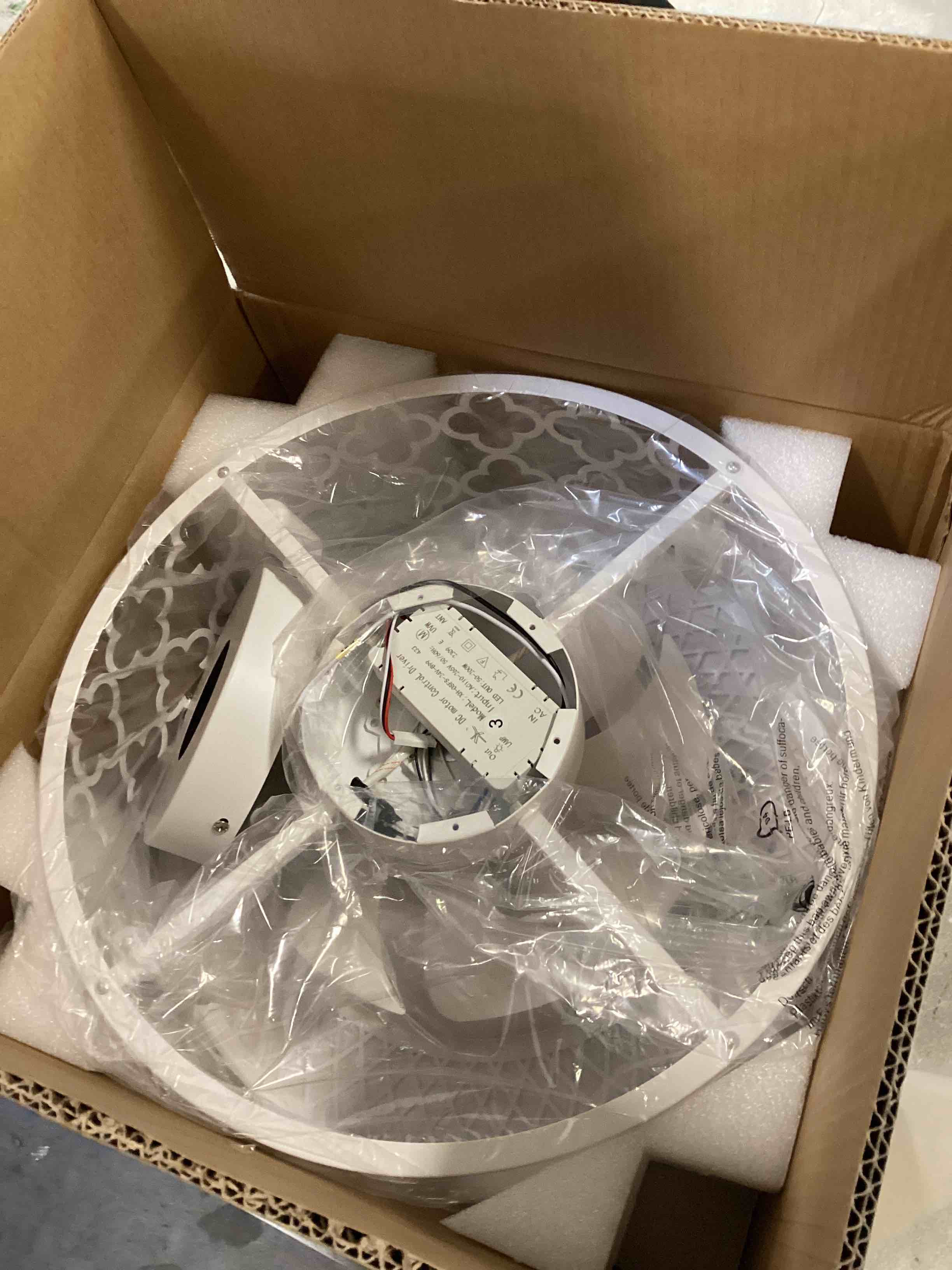 https://s3.amazonaws.com/lotting-images-prod/bidfta/GRN5763123_1715259413901.jpeg