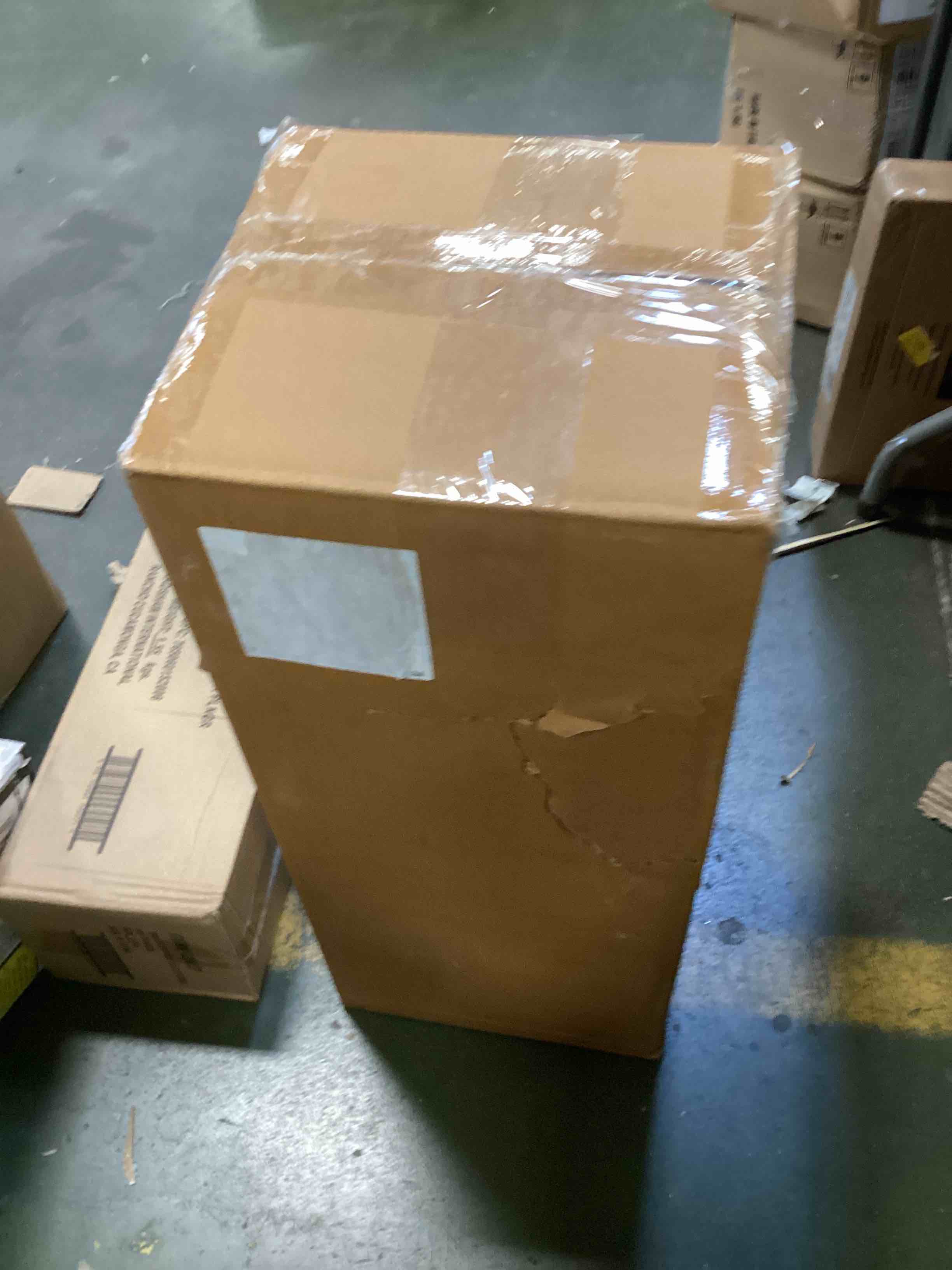 https://s3.amazonaws.com/lotting-images-prod/bidfta/GRN5763936_1714757419162.jpeg