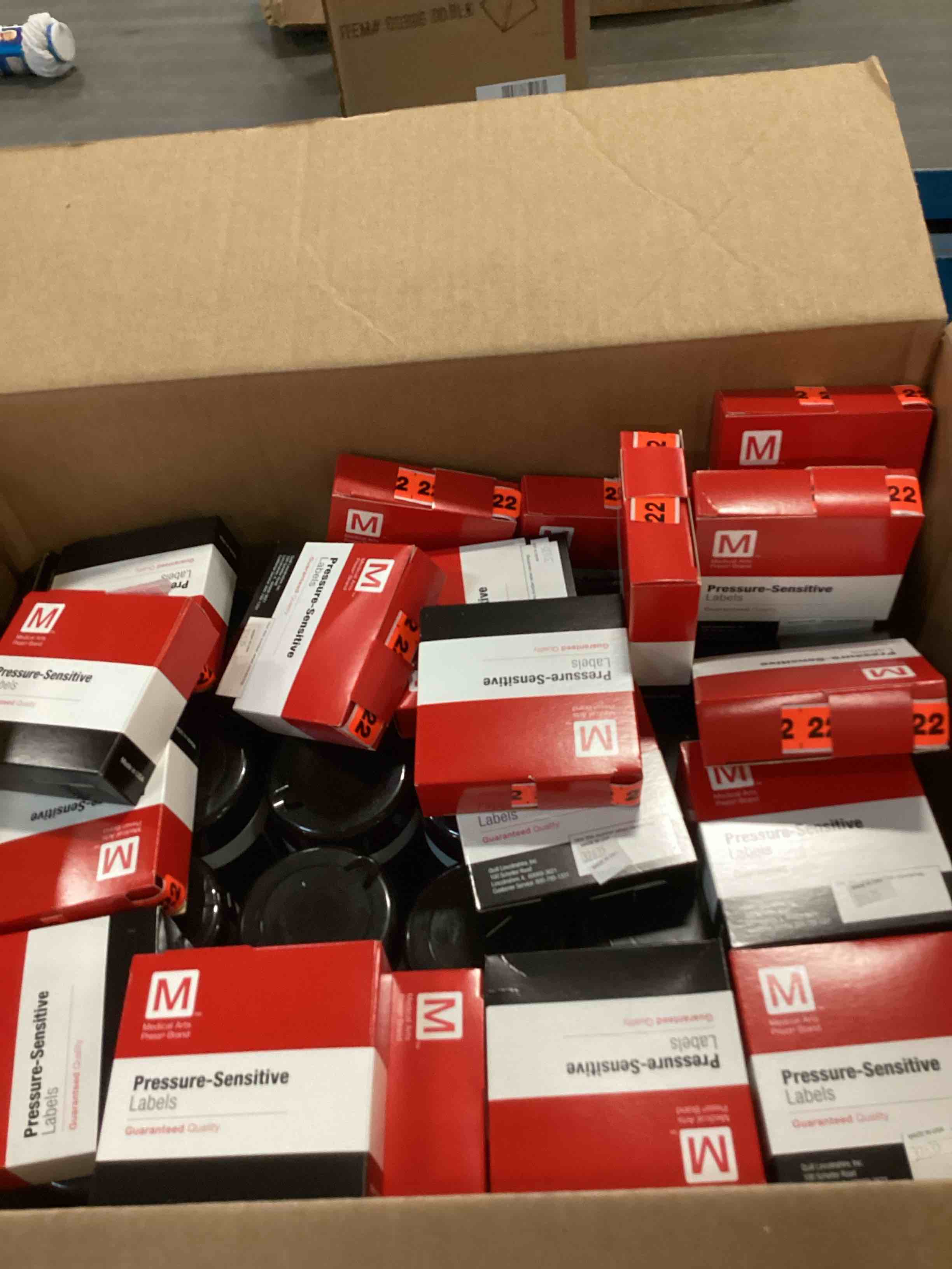 Assorted of variety of products for the maintenance and cleaning of office or home. (expiration date, brands and sizes may vary)