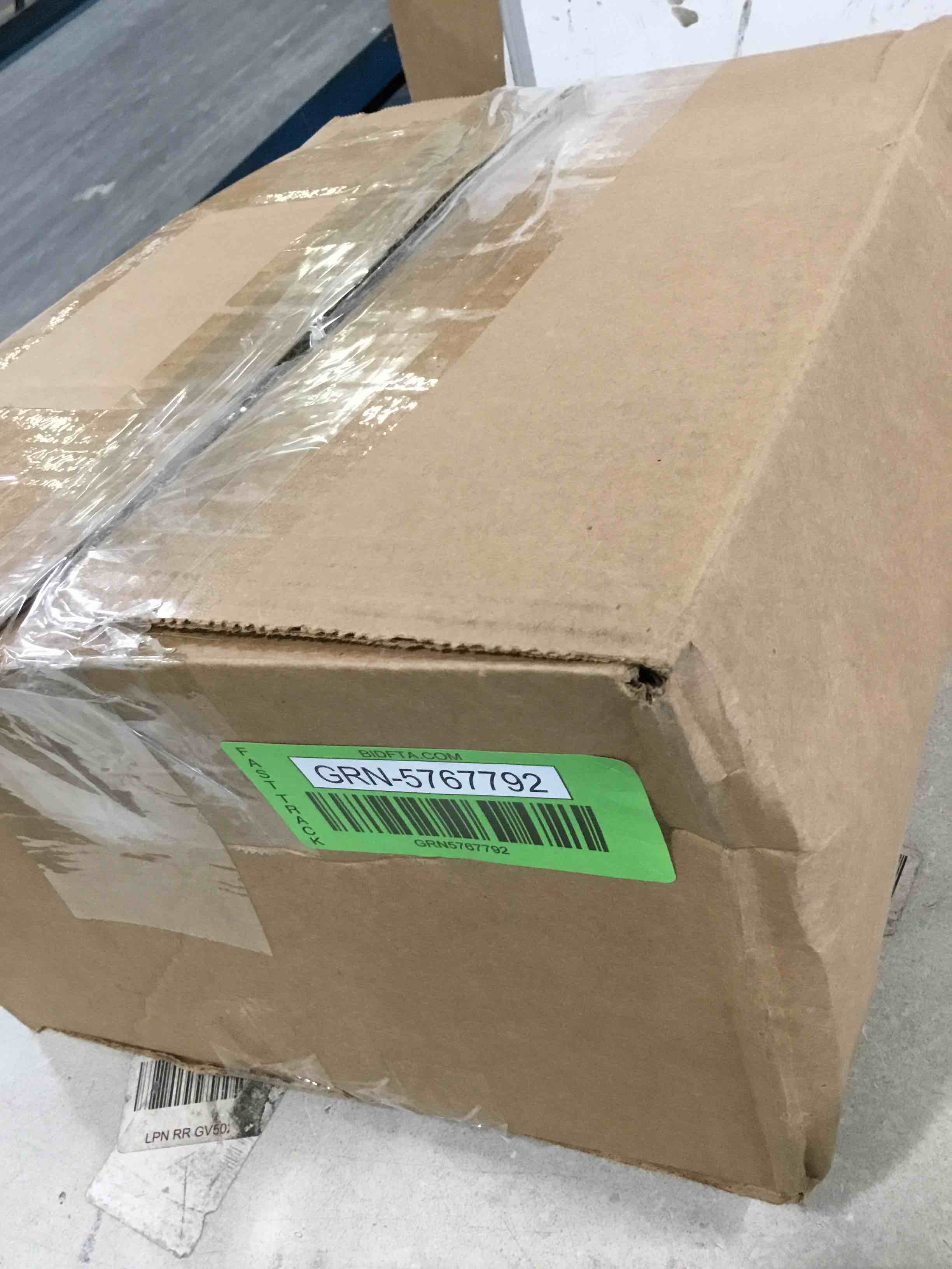 https://s3.amazonaws.com/lotting-images-prod/bidfta/GRN5767792_1715443766710.jpeg