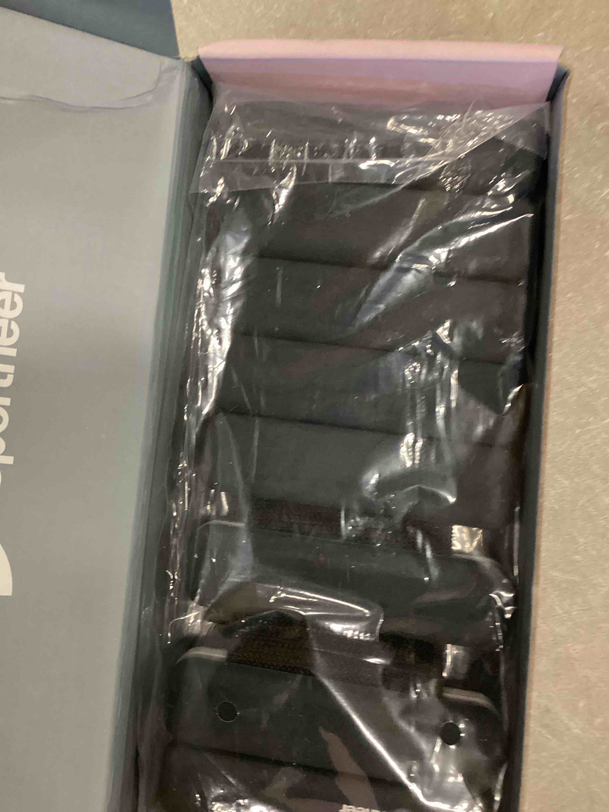 https://s3.amazonaws.com/lotting-images-prod/bidfta/GRN5767832_1715600149179.jpeg