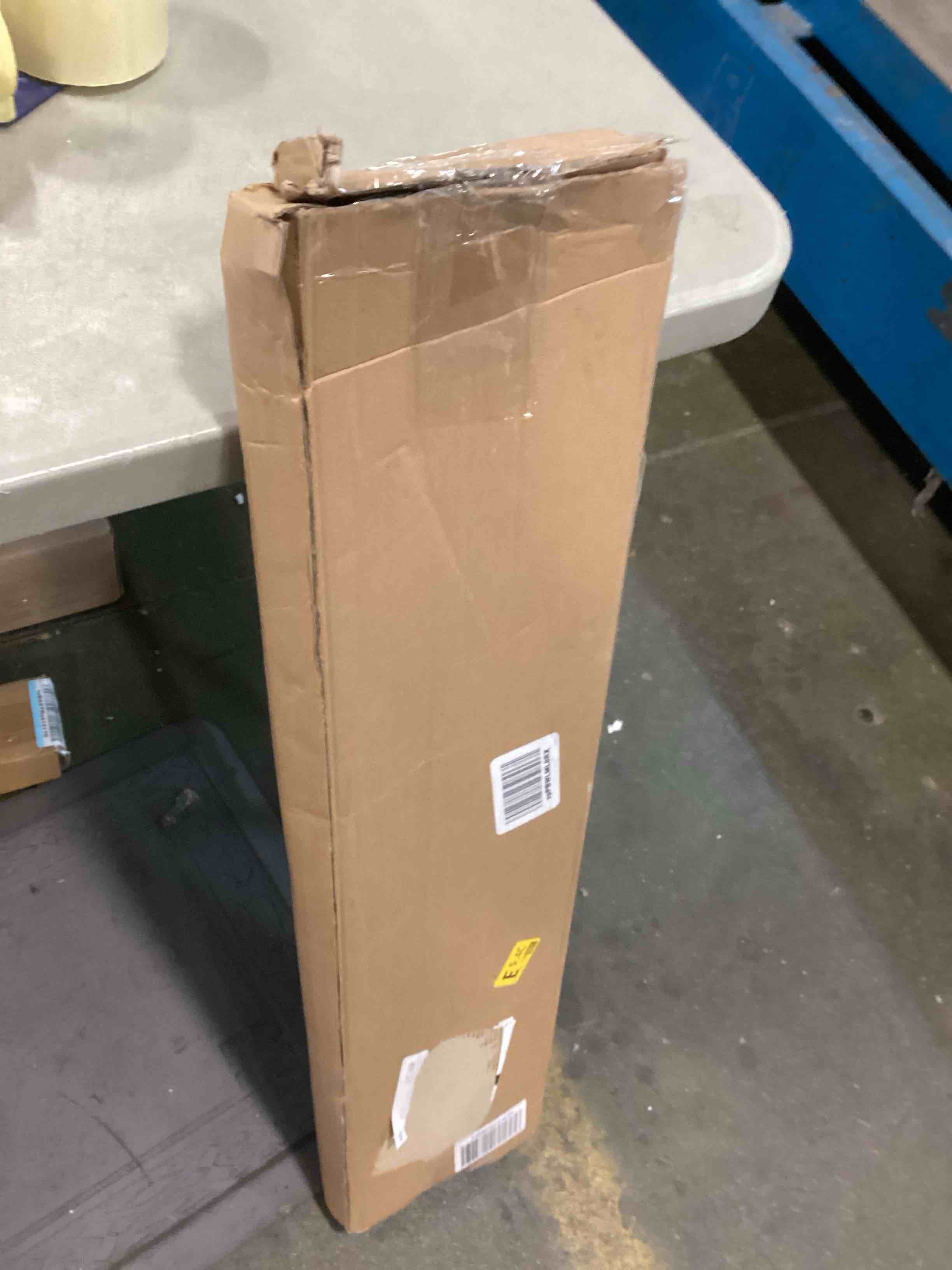 https://s3.amazonaws.com/lotting-images-prod/bidfta/GRN5768497_1704292871495.jpeg