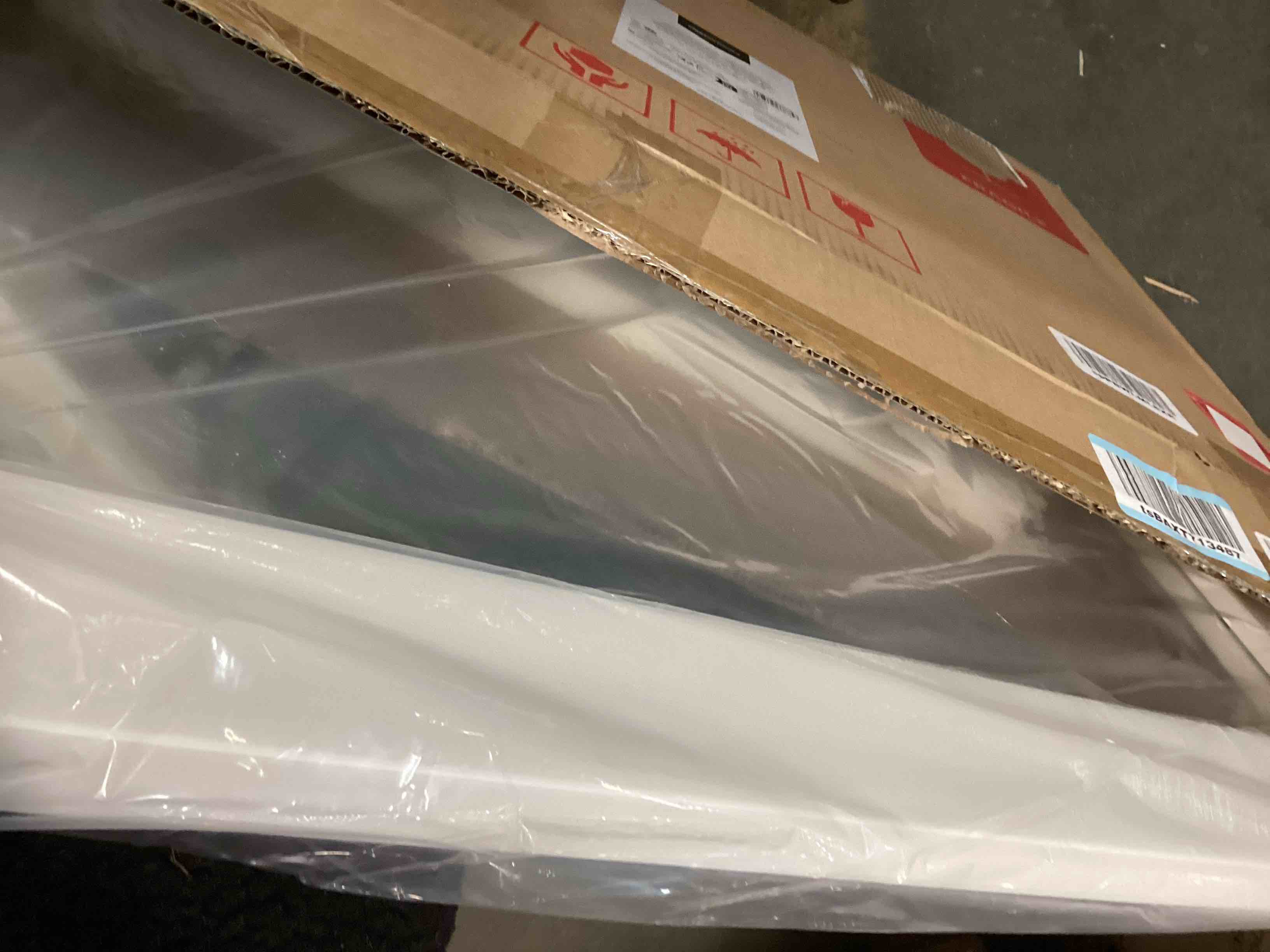 https://s3.amazonaws.com/lotting-images-prod/bidfta/GRN5768524_1704295961806.jpeg