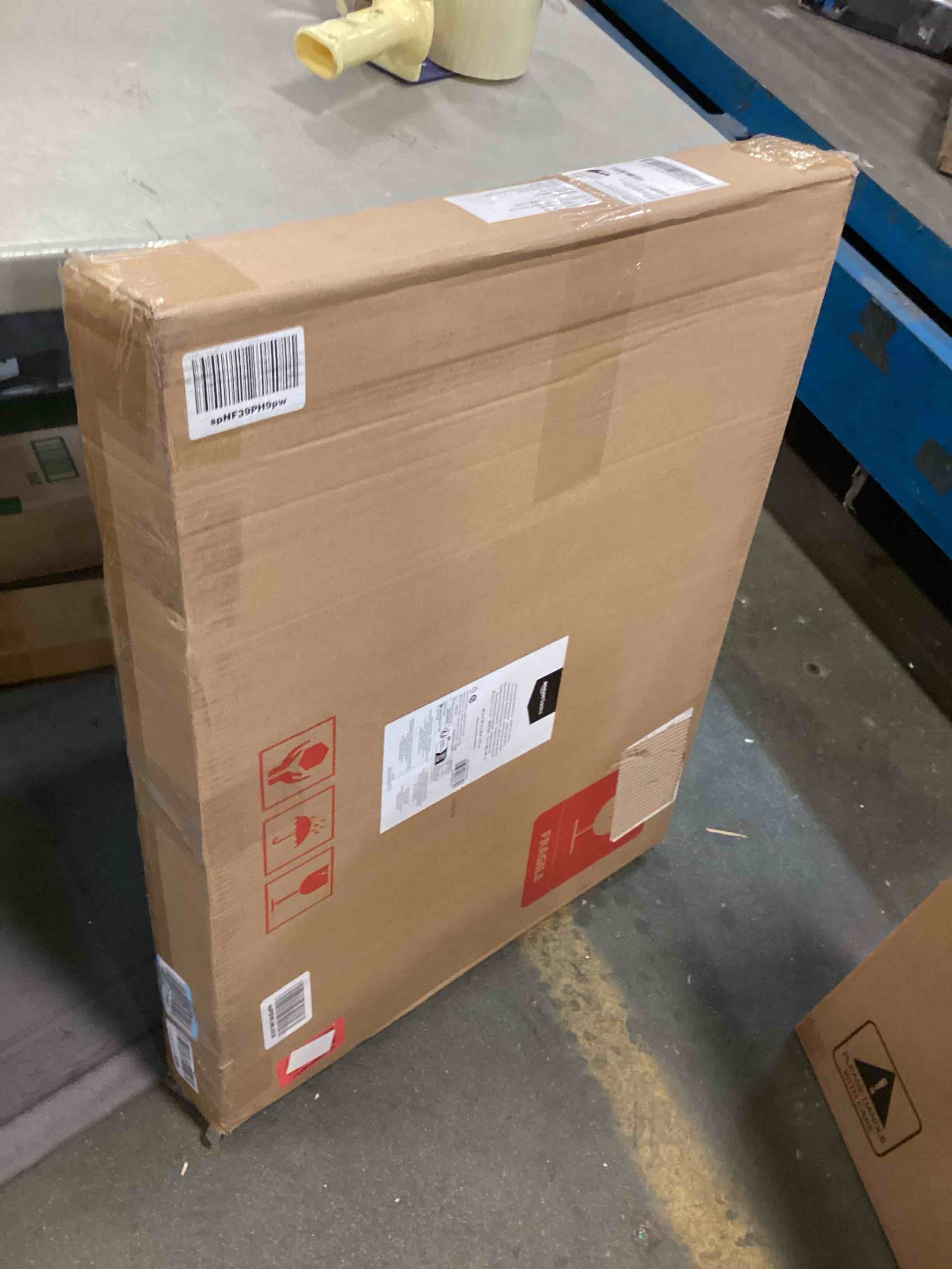 https://s3.amazonaws.com/lotting-images-prod/bidfta/GRN5768524_1704296016139.jpeg
