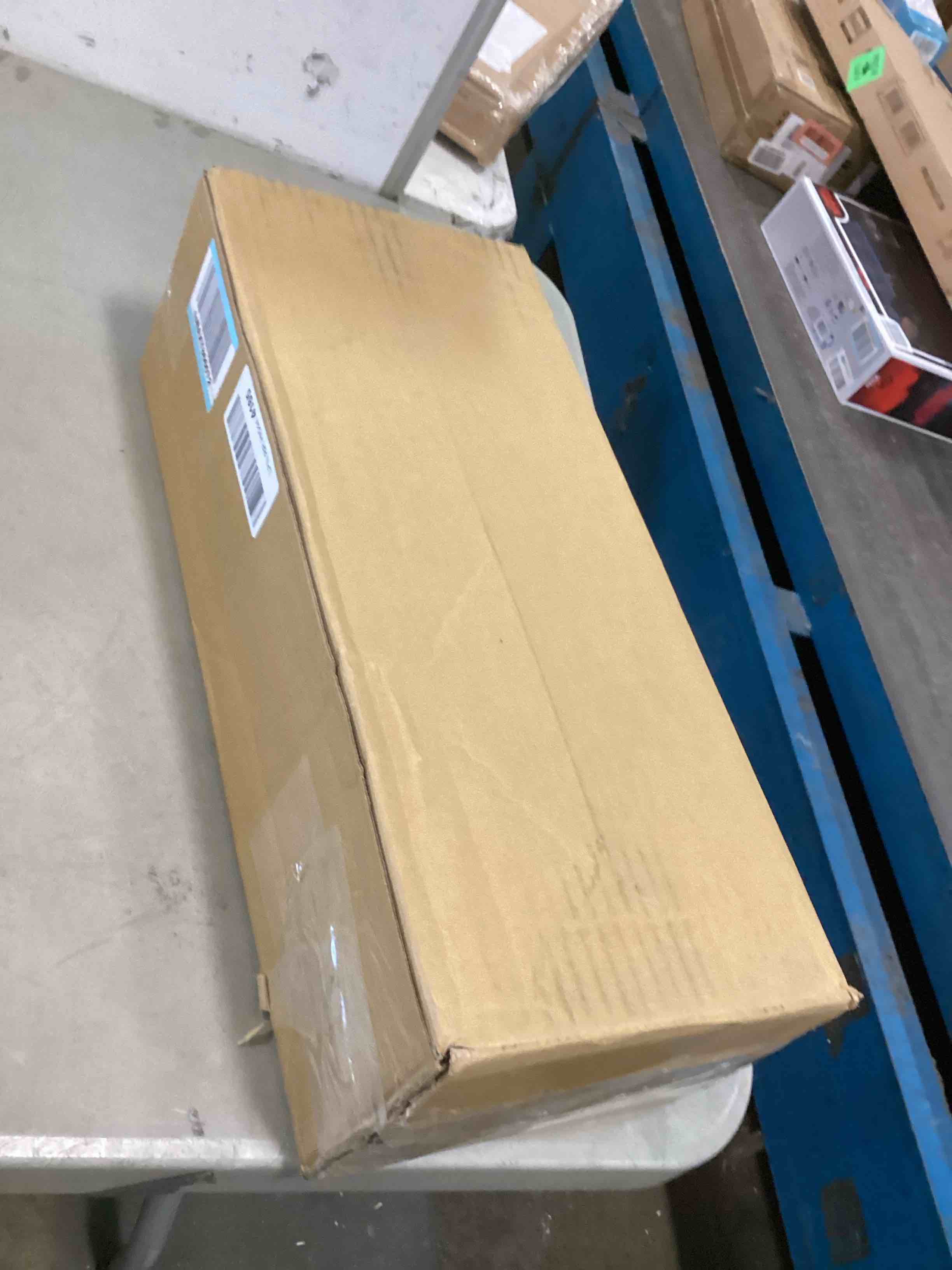 https://s3.amazonaws.com/lotting-images-prod/bidfta/GRN5768617_1704306153982.jpeg