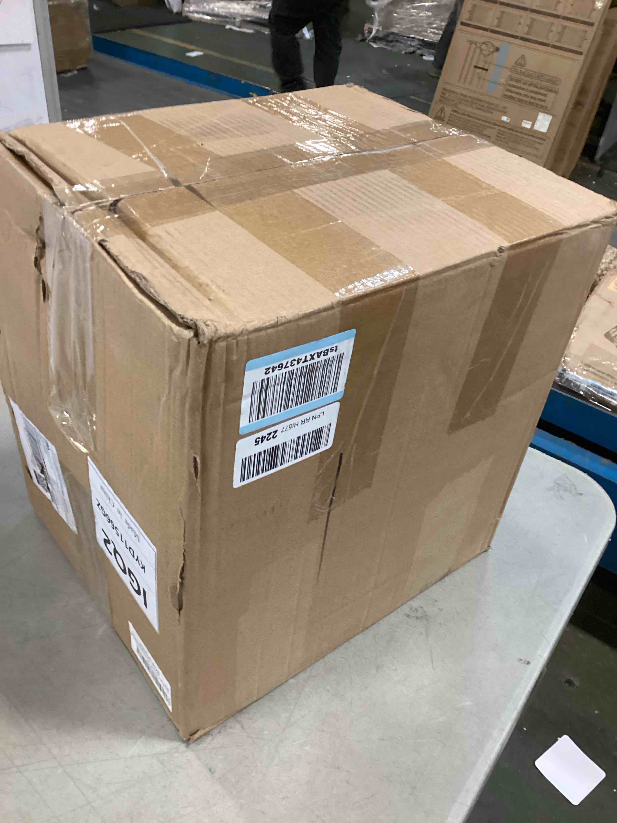https://s3.amazonaws.com/lotting-images-prod/bidfta/GRN5768679_1704313273347.jpeg
