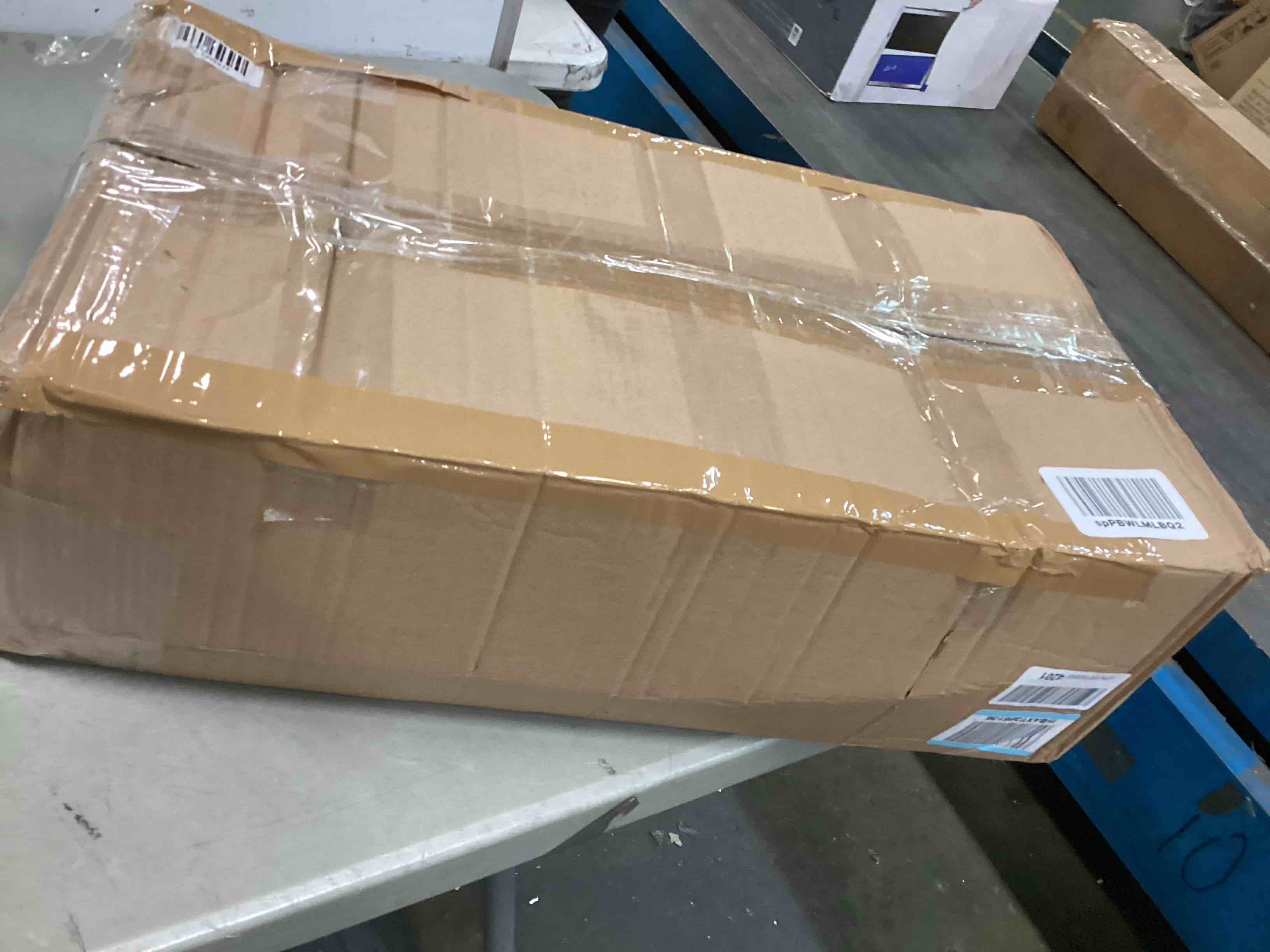 https://s3.amazonaws.com/lotting-images-prod/bidfta/GRN5768710_1704315961629.jpeg