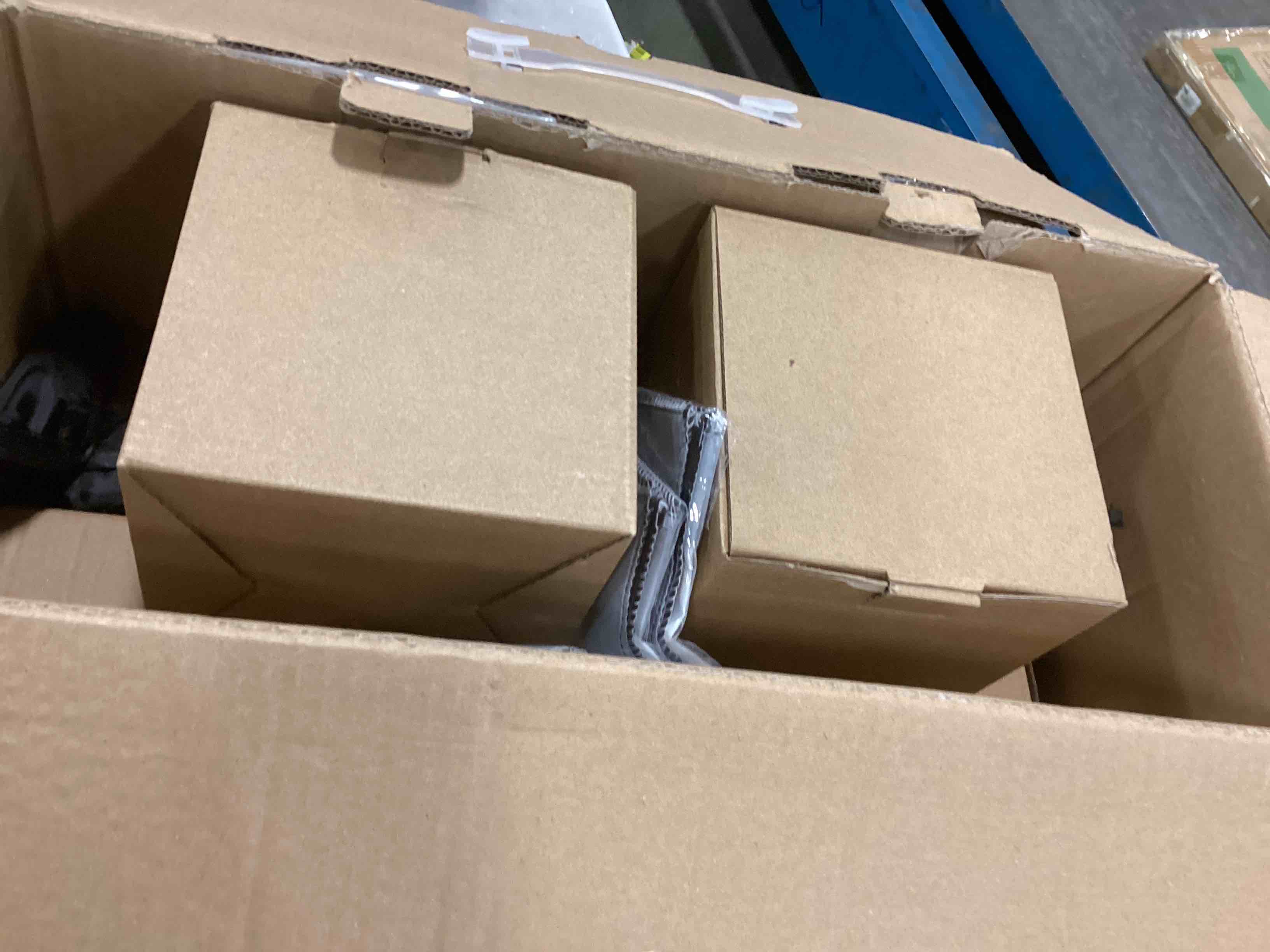 https://s3.amazonaws.com/lotting-images-prod/bidfta/GRN5769078_1704458912542.jpeg