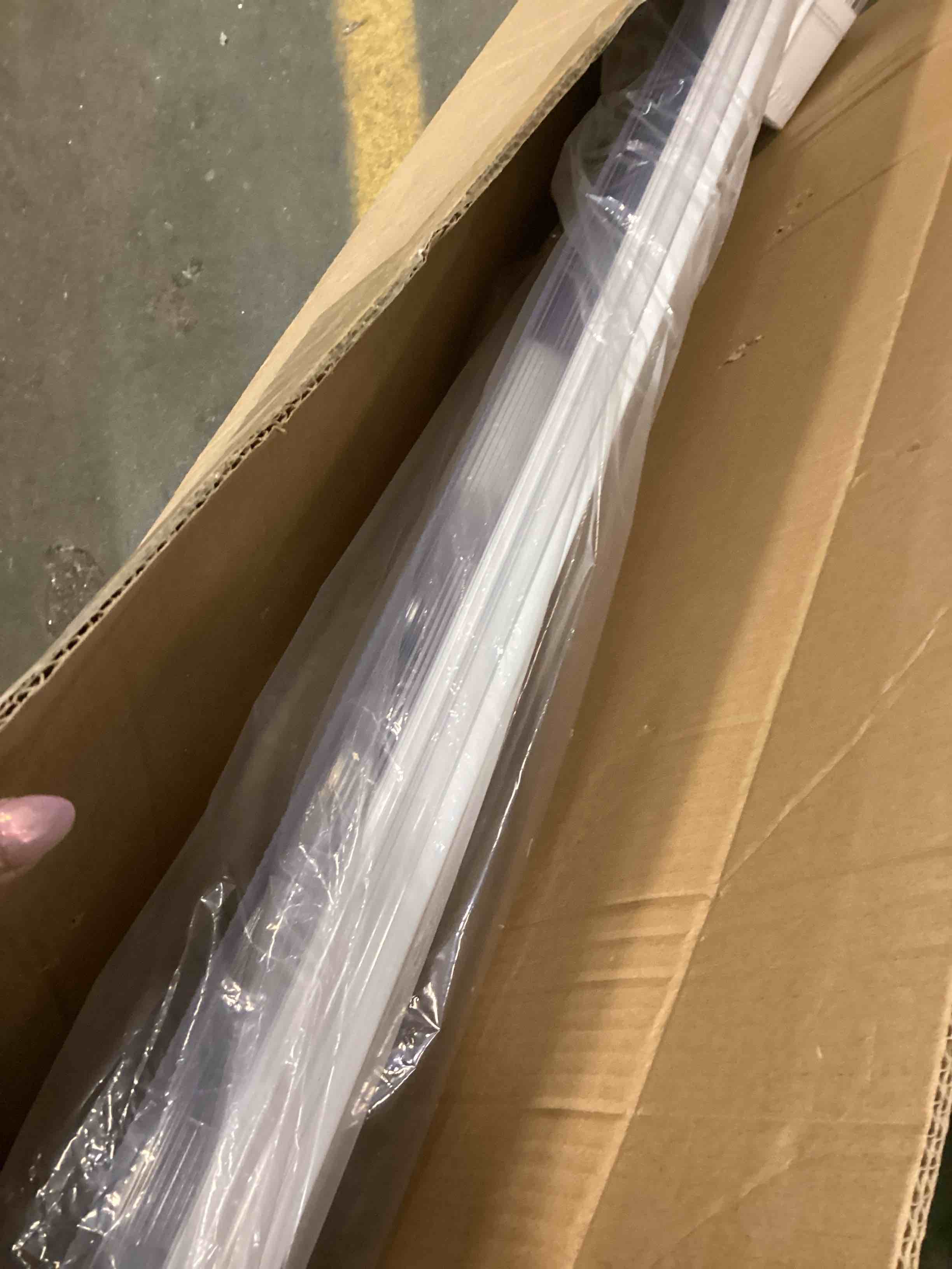 https://s3.amazonaws.com/lotting-images-prod/bidfta/GRN5769264_1704475012651.jpeg