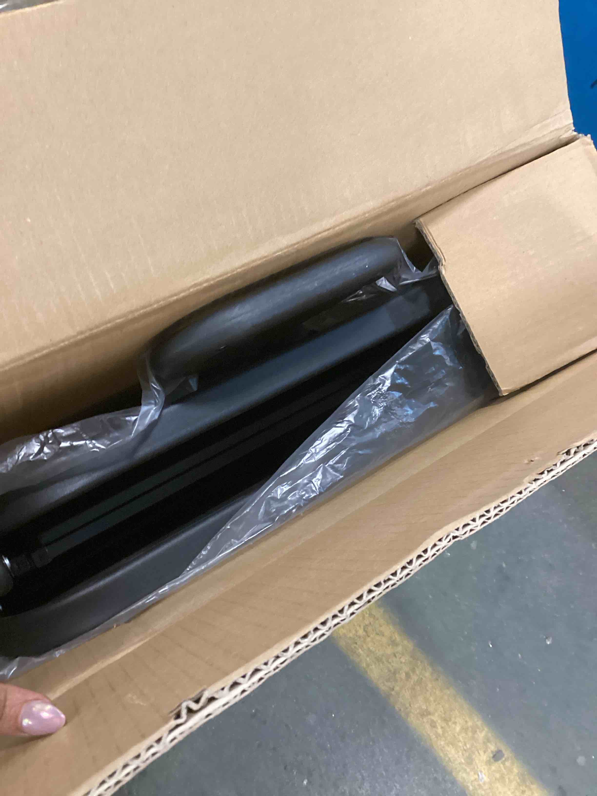 https://s3.amazonaws.com/lotting-images-prod/bidfta/GRN5769294_1704479243443.jpeg