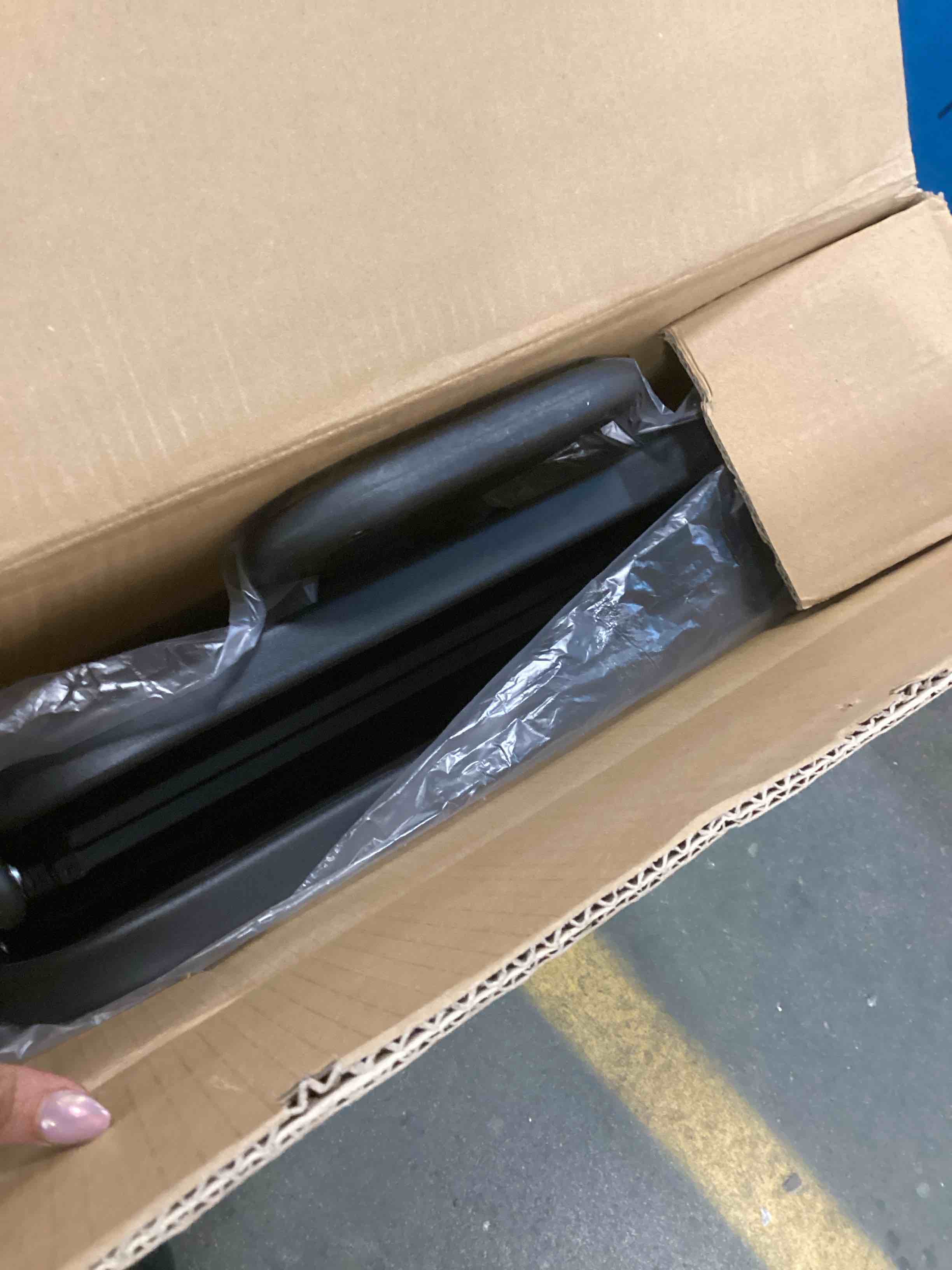 https://s3.amazonaws.com/lotting-images-prod/bidfta/GRN5769294_1704479244241.jpeg