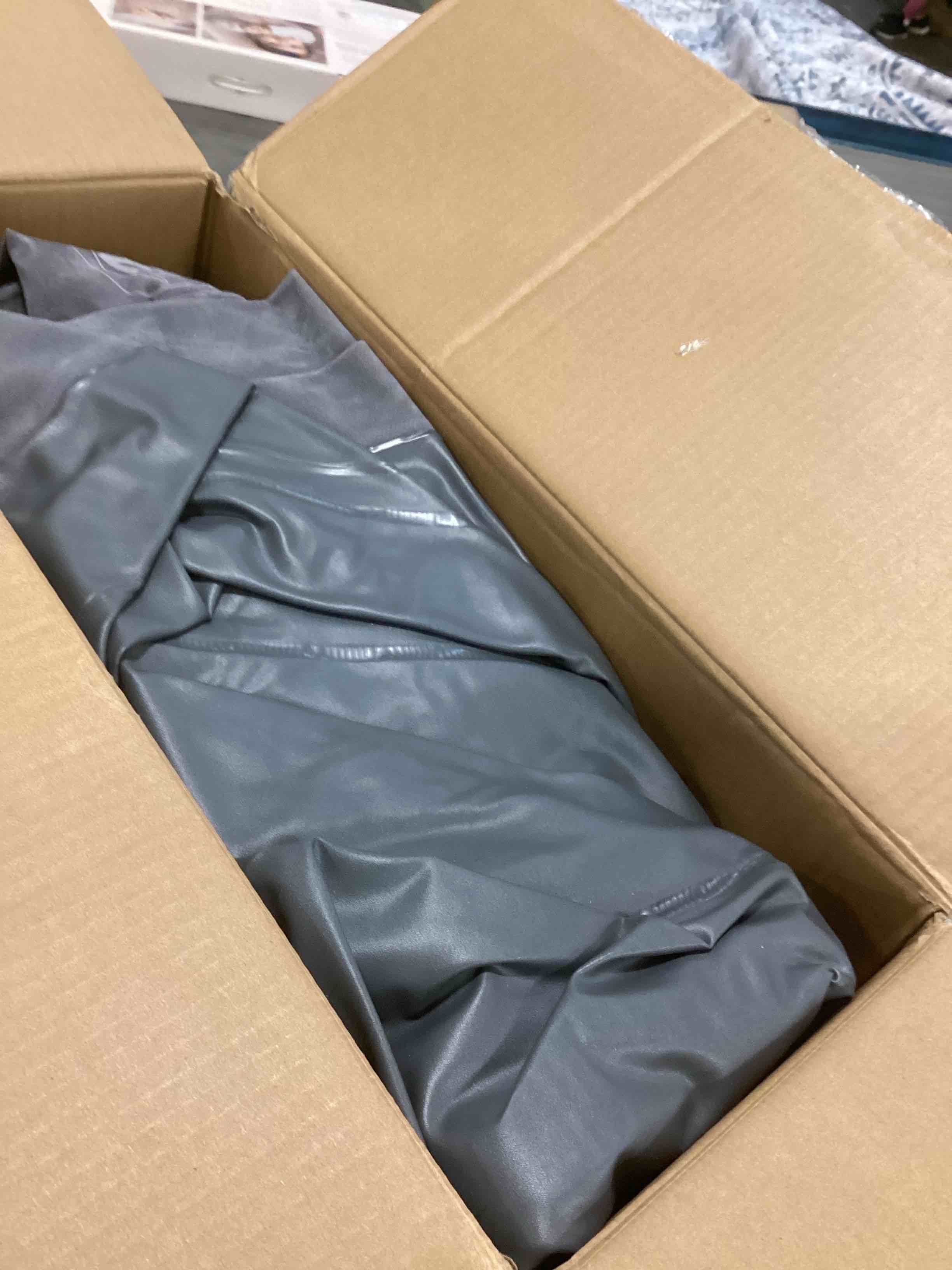 https://s3.amazonaws.com/lotting-images-prod/bidfta/GRN5769425_1704717543232.jpeg