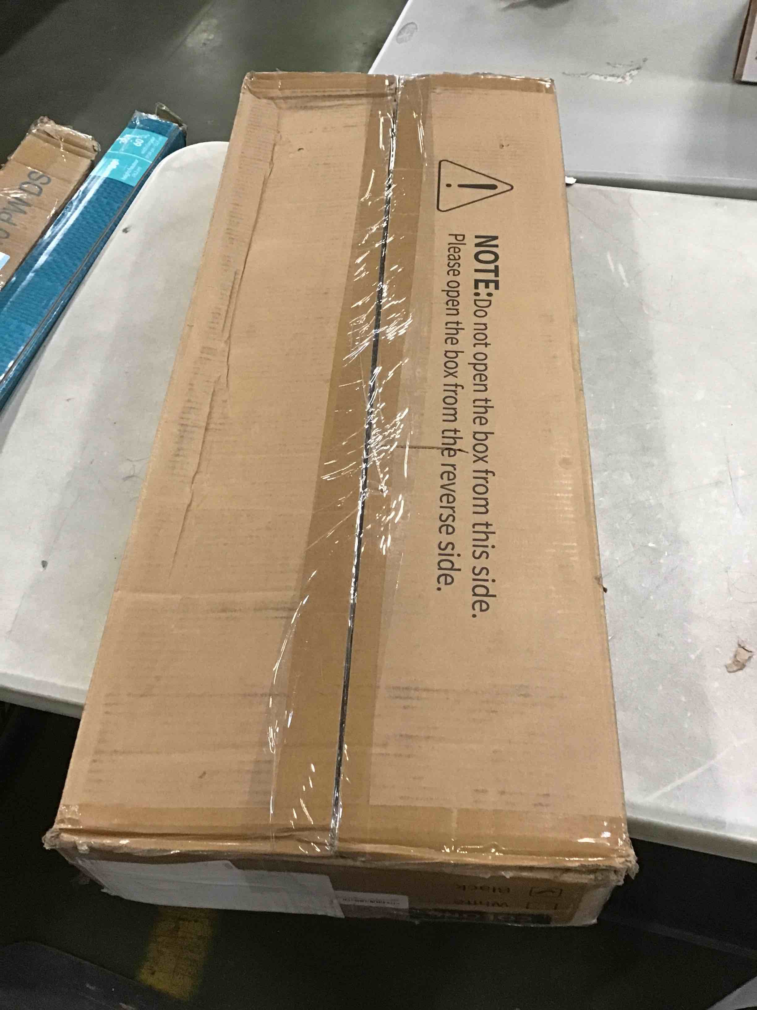 https://s3.amazonaws.com/lotting-images-prod/bidfta/GRN5771017_1703952729569.jpeg