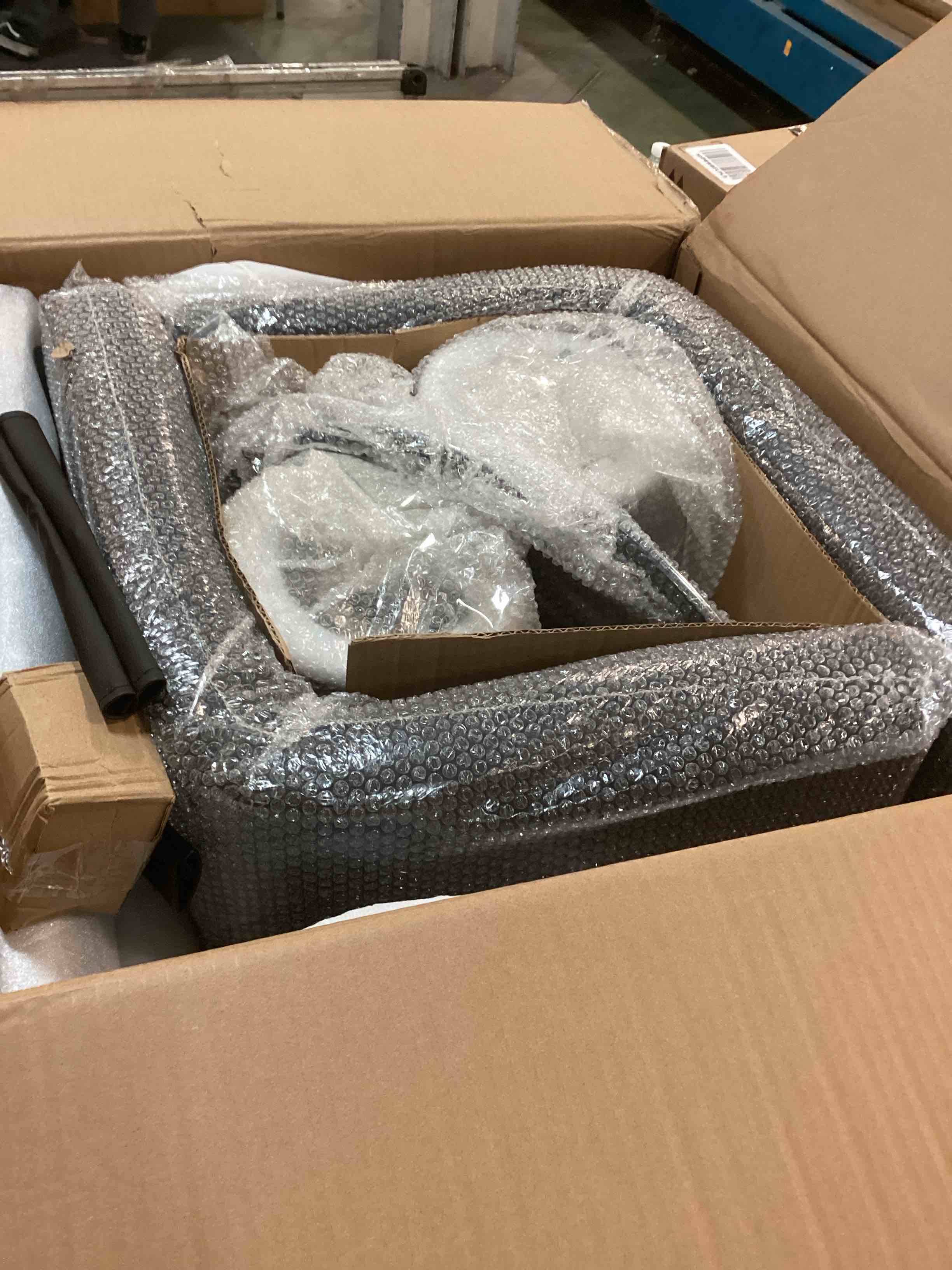 https://s3.amazonaws.com/lotting-images-prod/bidfta/GRN5771505_1704803485220.jpeg