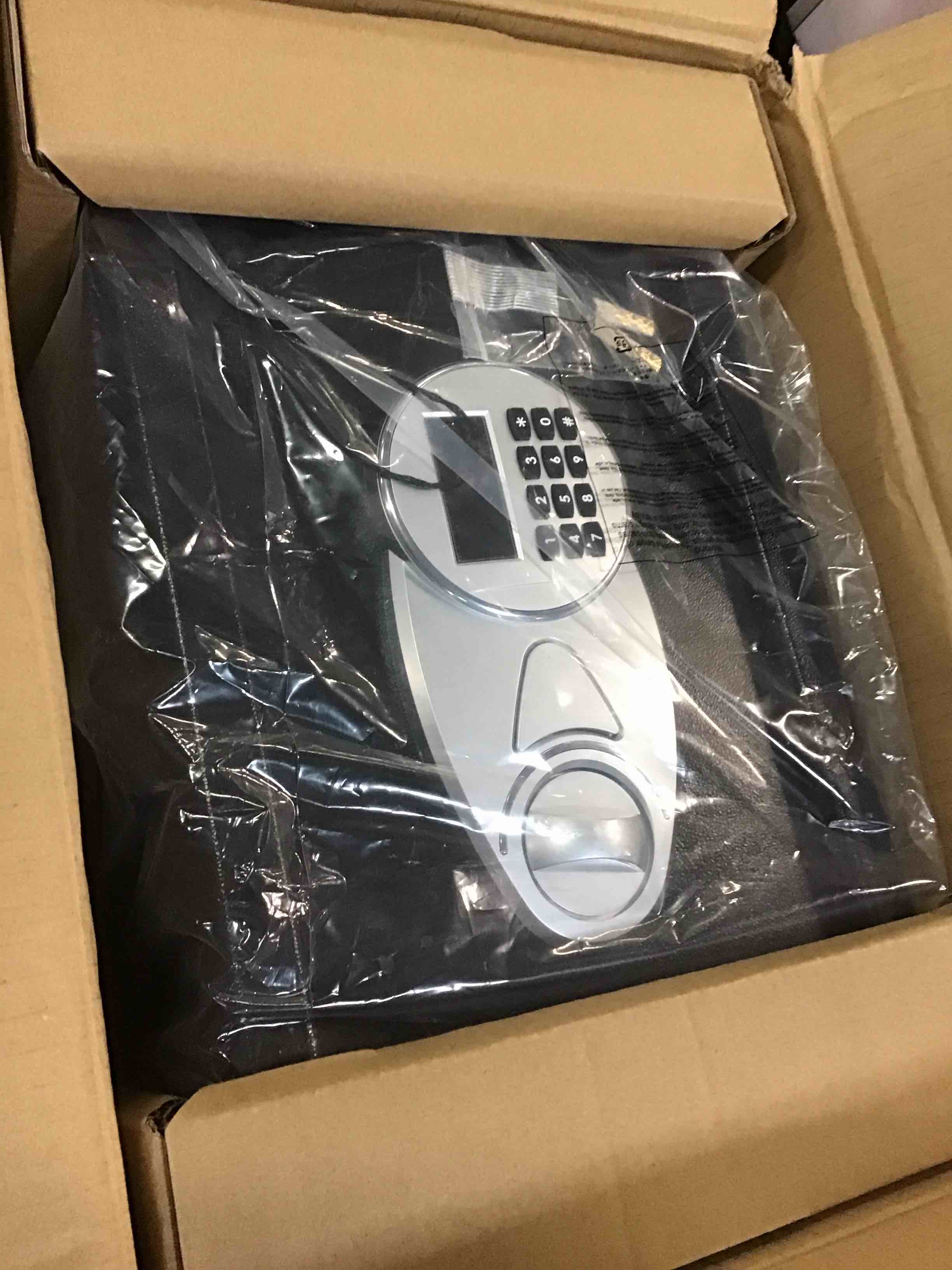 https://s3.amazonaws.com/lotting-images-prod/bidfta/GRN5772666_1703781576278.jpeg