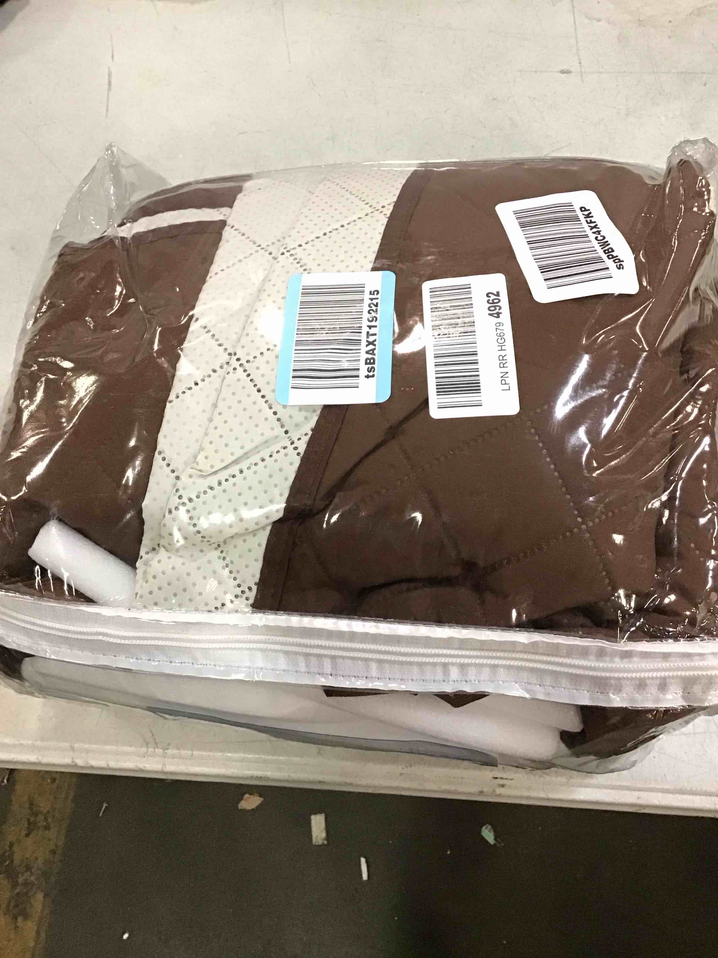 https://s3.amazonaws.com/lotting-images-prod/bidfta/GRN5772678_1703782776899.jpeg