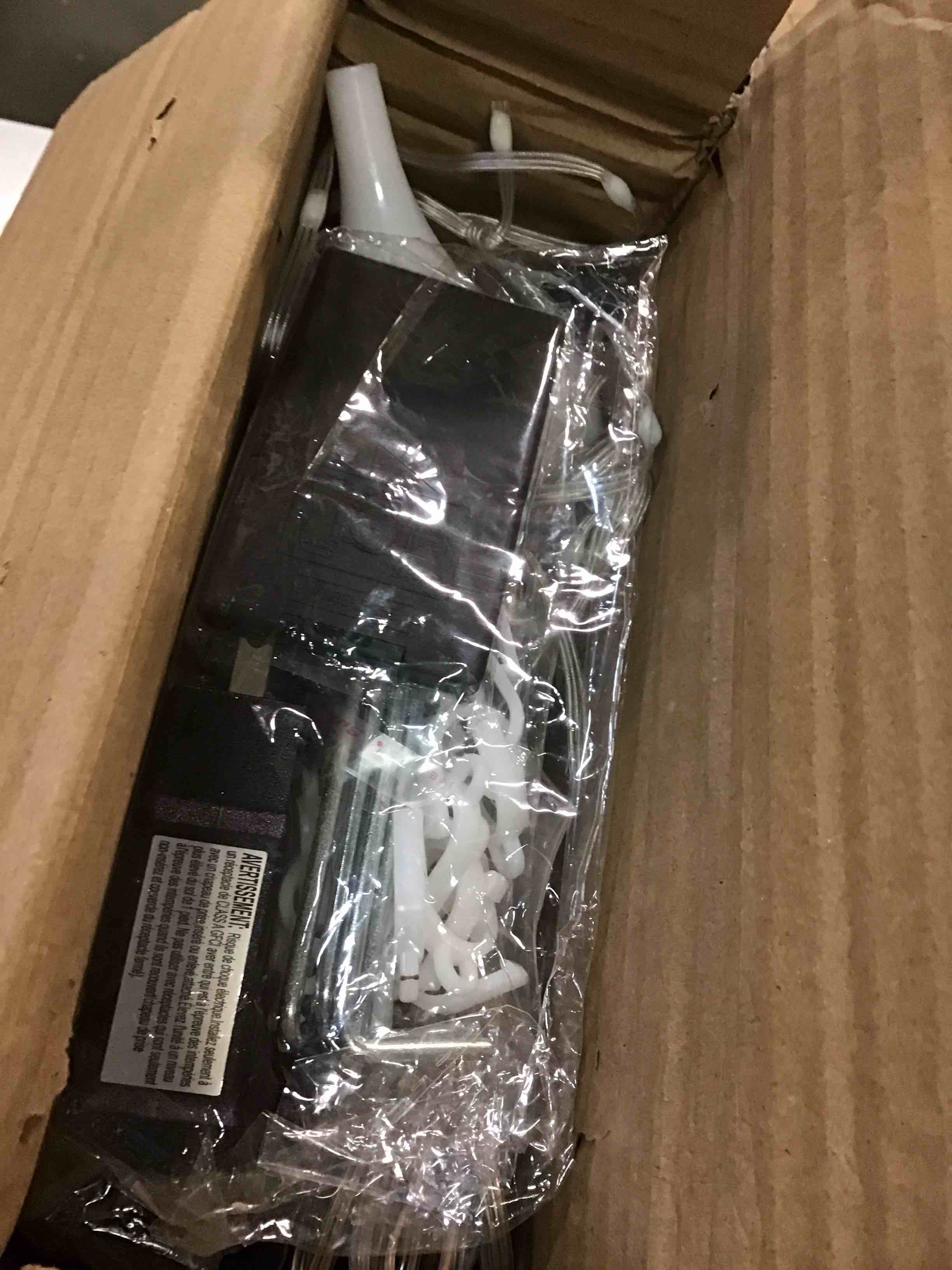 https://s3.amazonaws.com/lotting-images-prod/bidfta/GRN5772917_1703867982537.jpeg