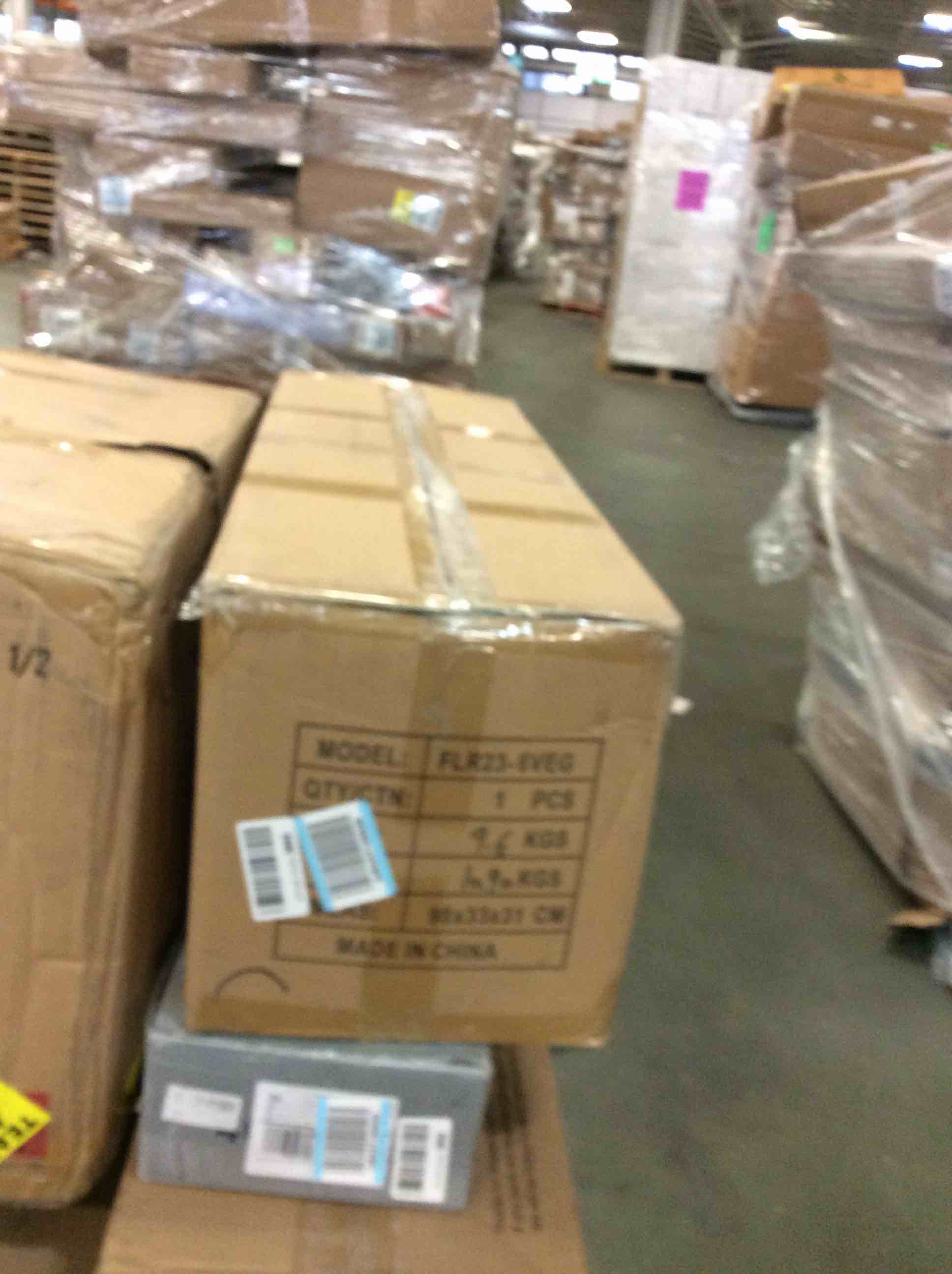https://s3.amazonaws.com/lotting-images-prod/bidfta/GRN5773984_1704221752442.jpeg