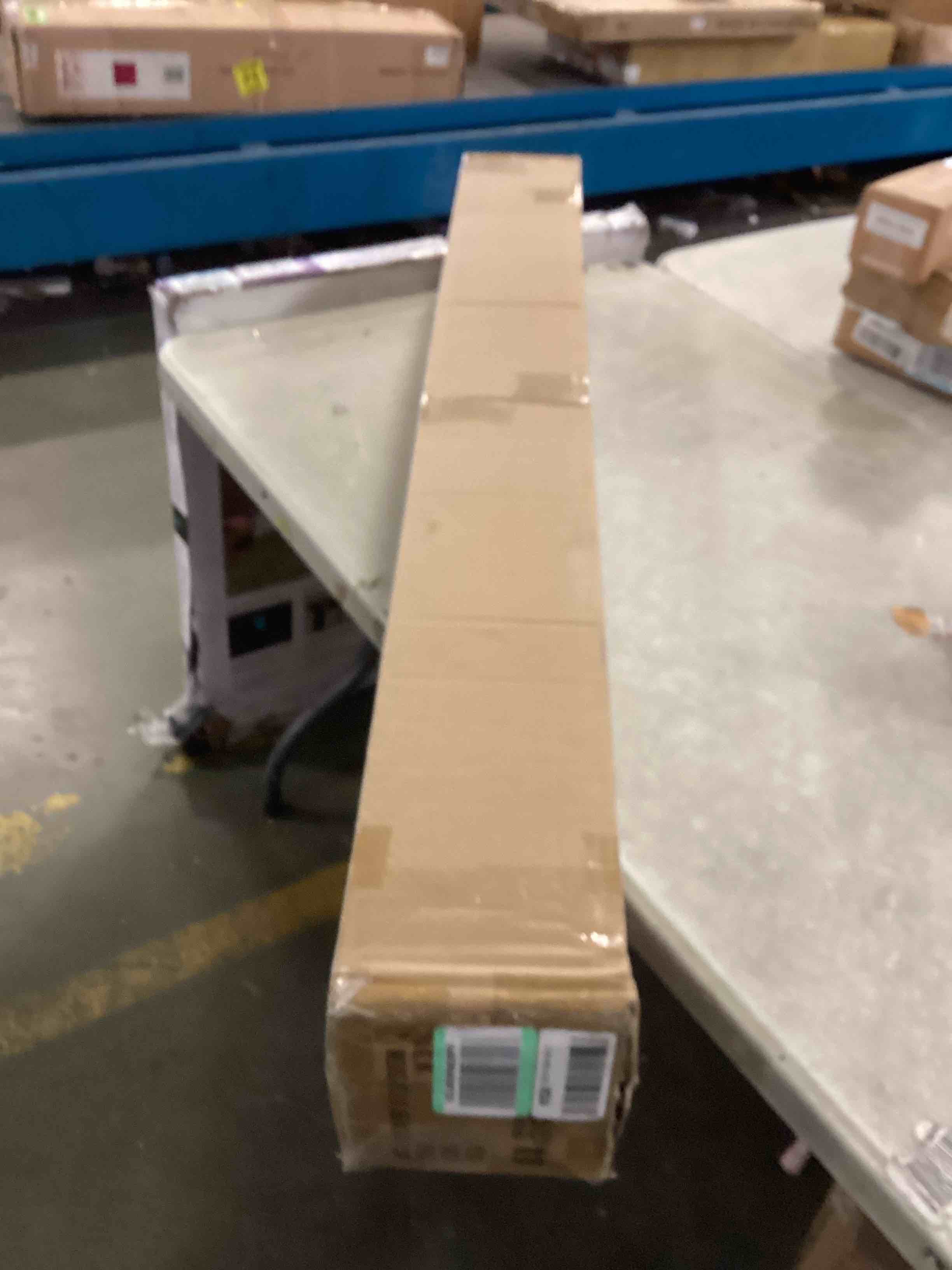https://s3.amazonaws.com/lotting-images-prod/bidfta/GRN5774452_1704398134723.jpeg